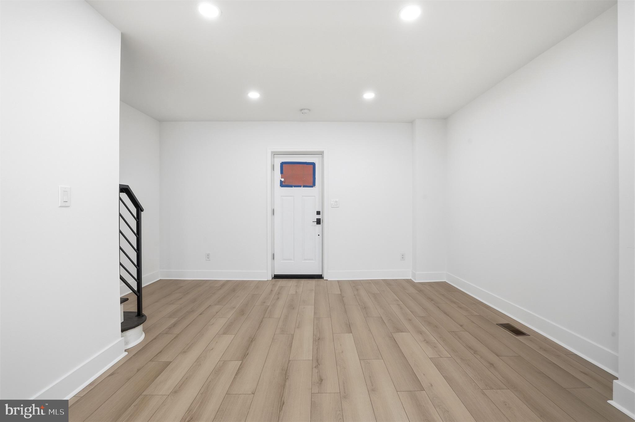 WEST OAK LANE - Residential