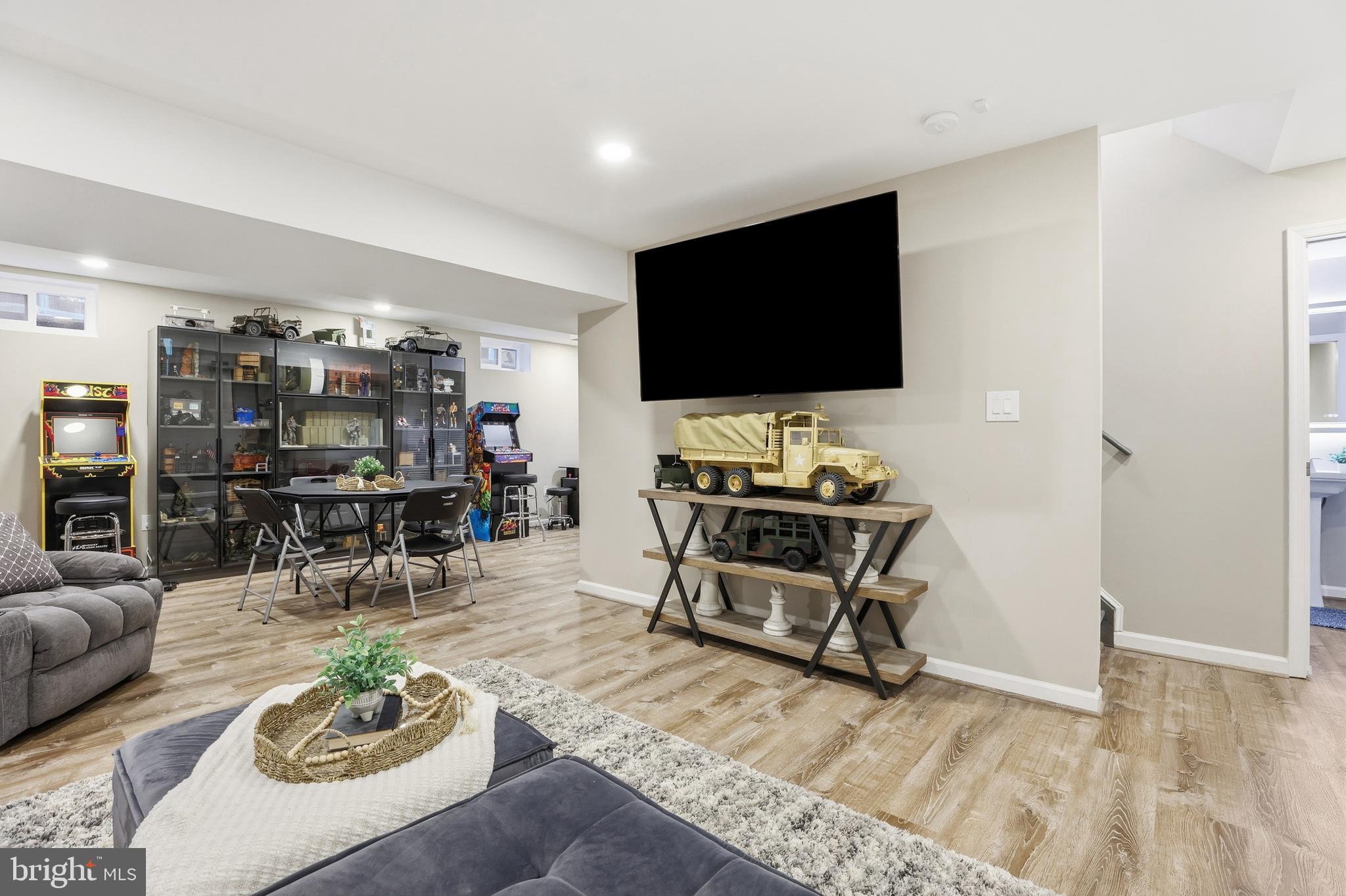 DALE CITY - Residential