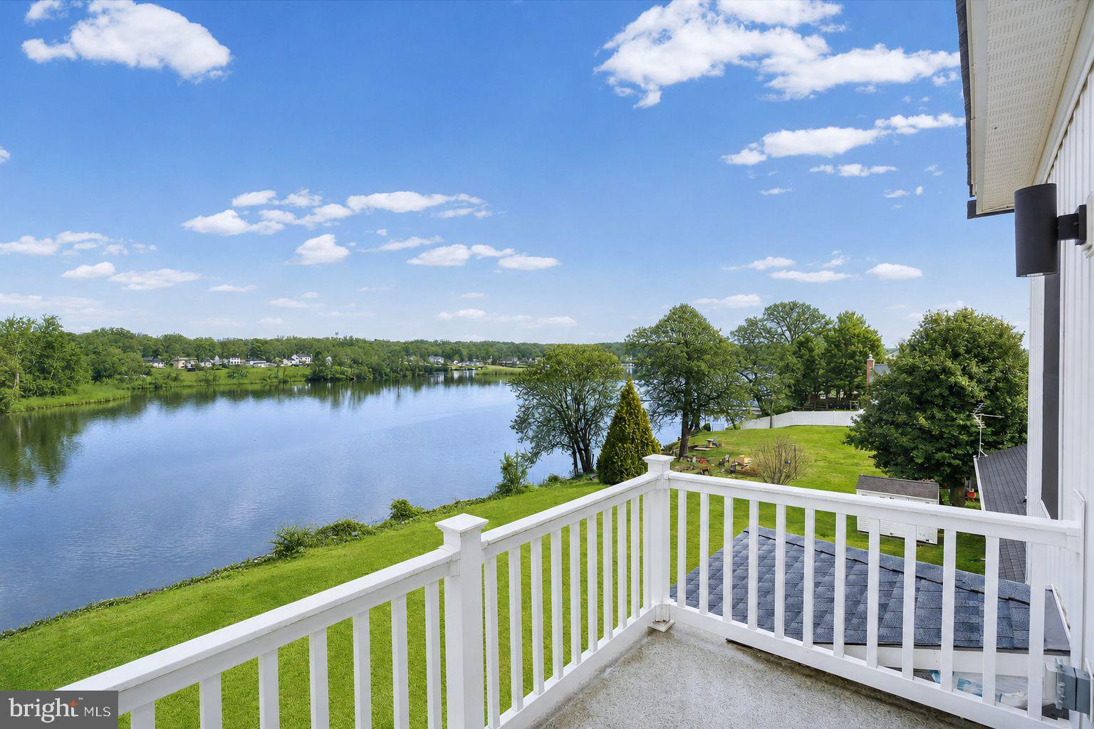 BIRD RIVER GROVE - Residential