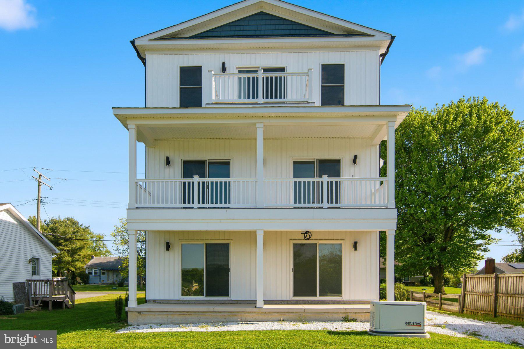 BIRD RIVER GROVE - Residential
