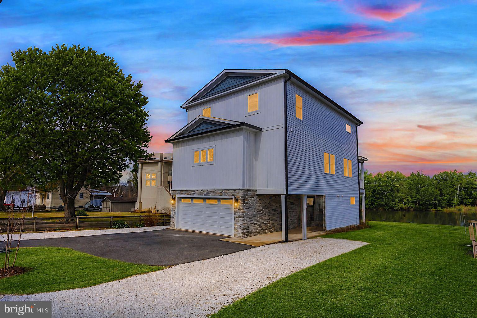BIRD RIVER GROVE - Residential