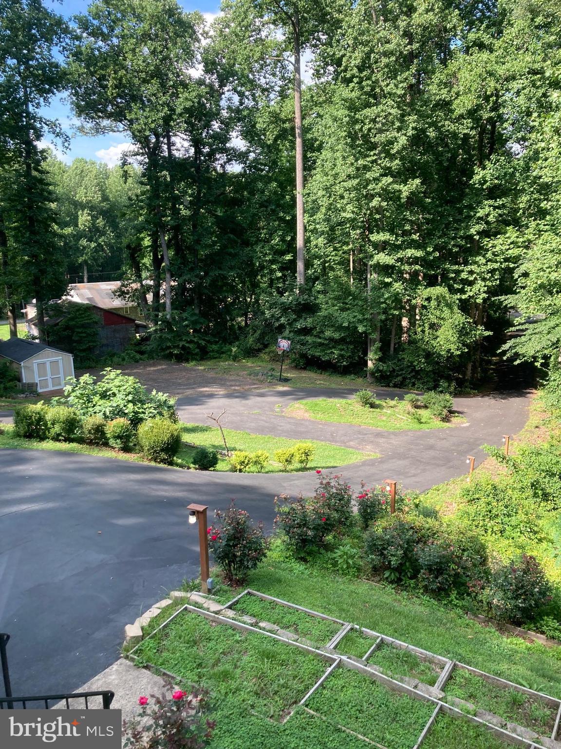 MIDWAY ESTATES - Residential Lease