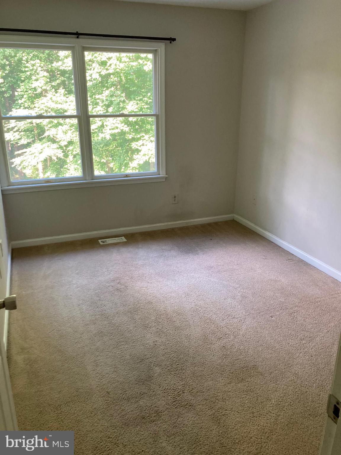 MIDWAY ESTATES - Residential Lease