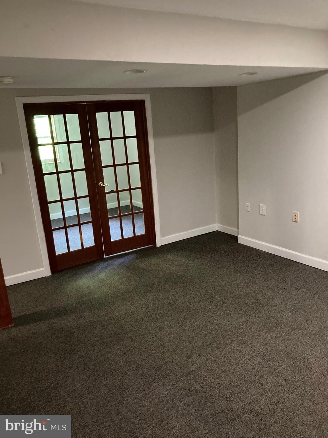 MIDWAY ESTATES - Residential Lease