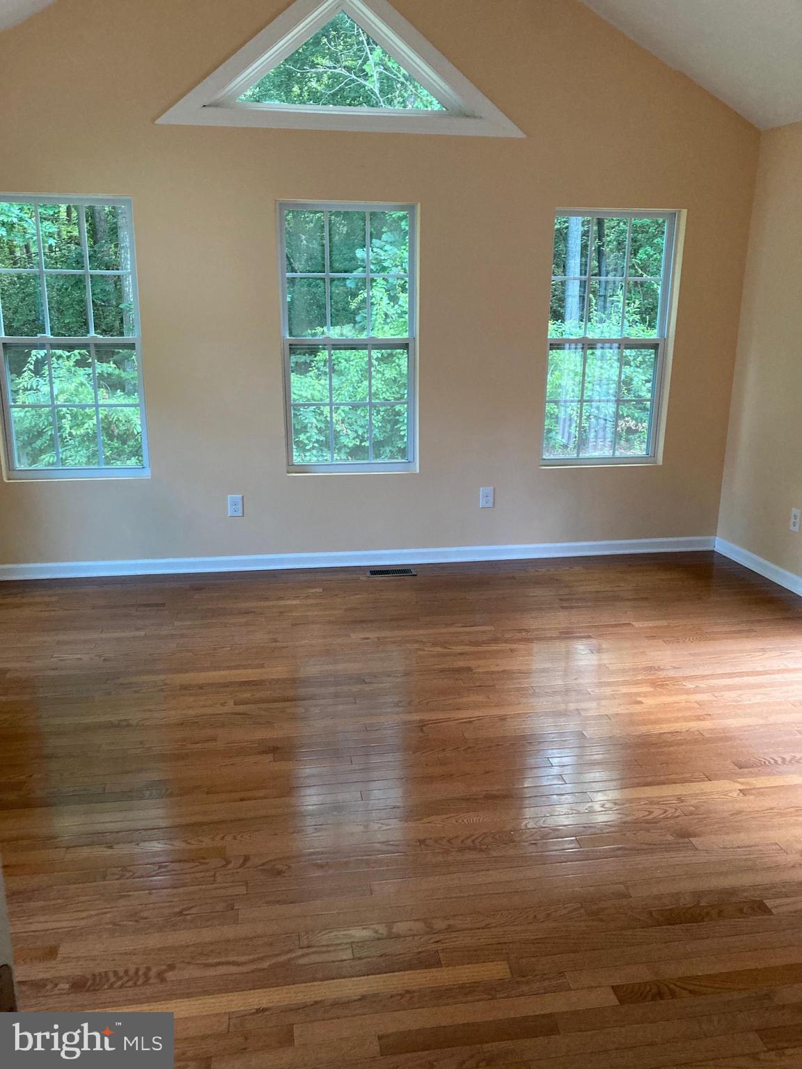 MIDWAY ESTATES - Residential Lease