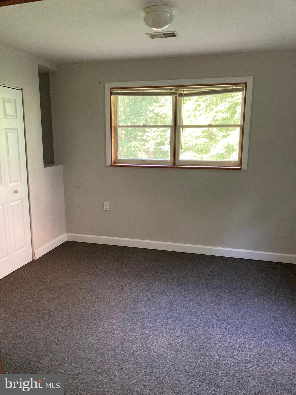 MIDWAY ESTATES - Residential Lease