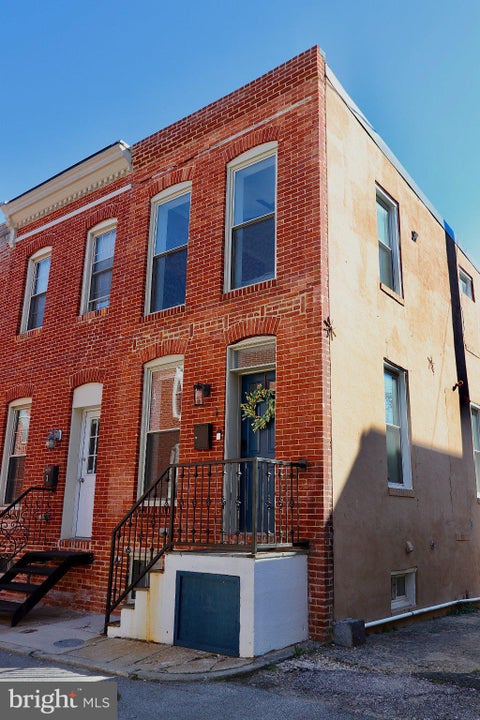 Townhouse For Rent - 1 N Bradford Street<br/> BALTIMORE, MD 21224