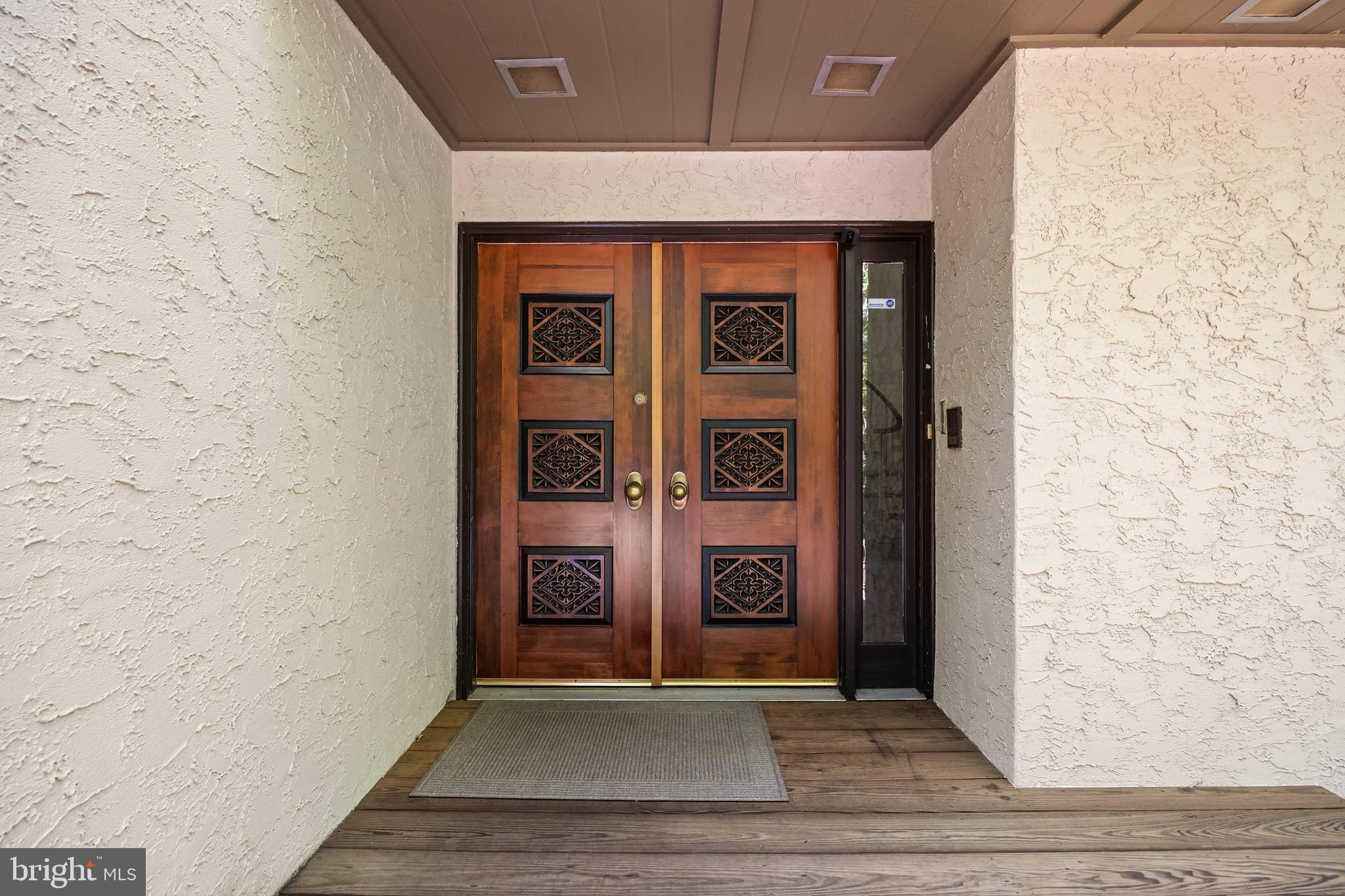 11 PINECREST DRIVE