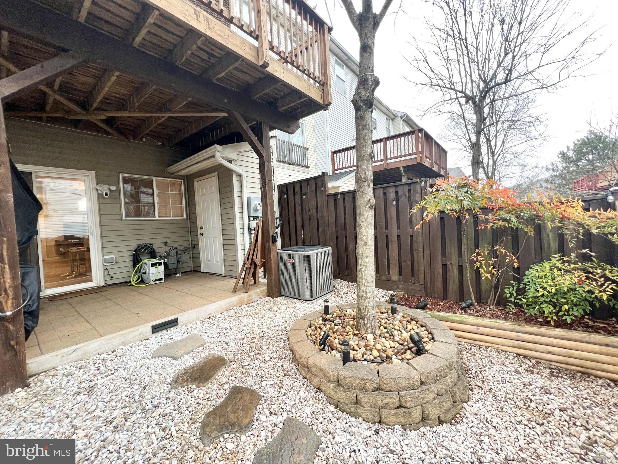 MCNAIR FARMS LANDBAY 11 - Residential