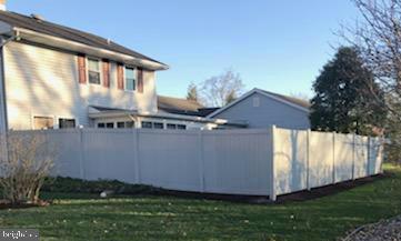 TWIN OAKS - Residential