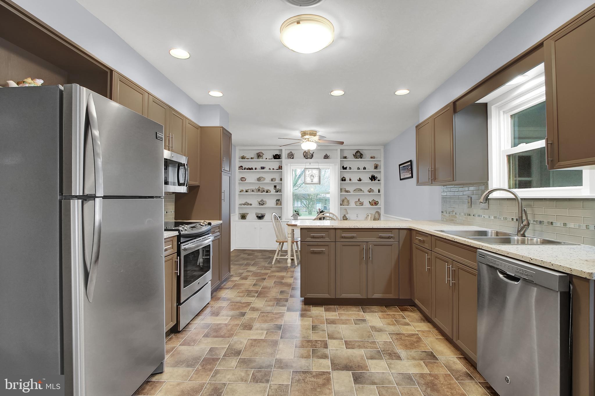 TWIN OAKS - Residential