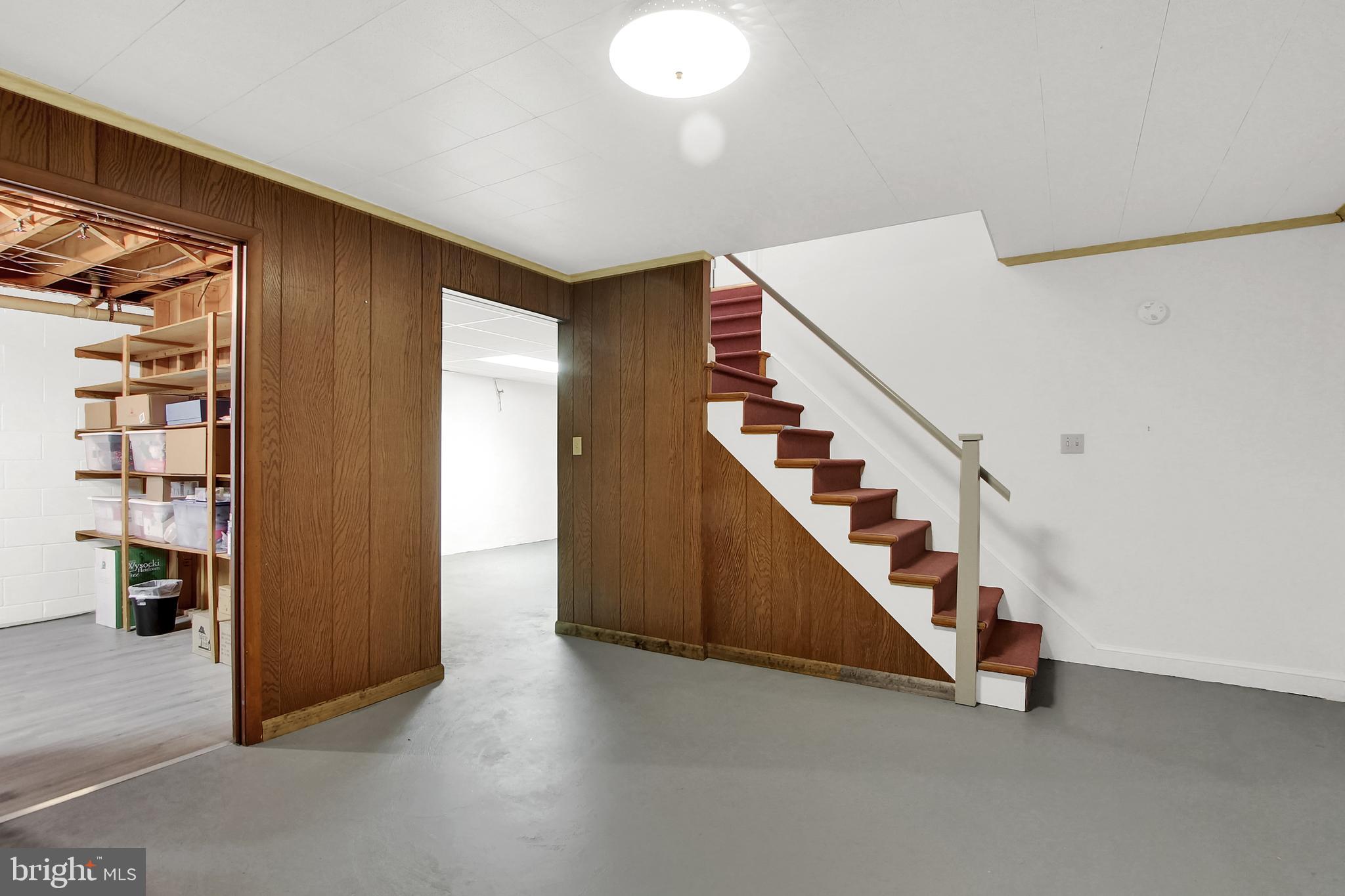 TWIN OAKS - Residential