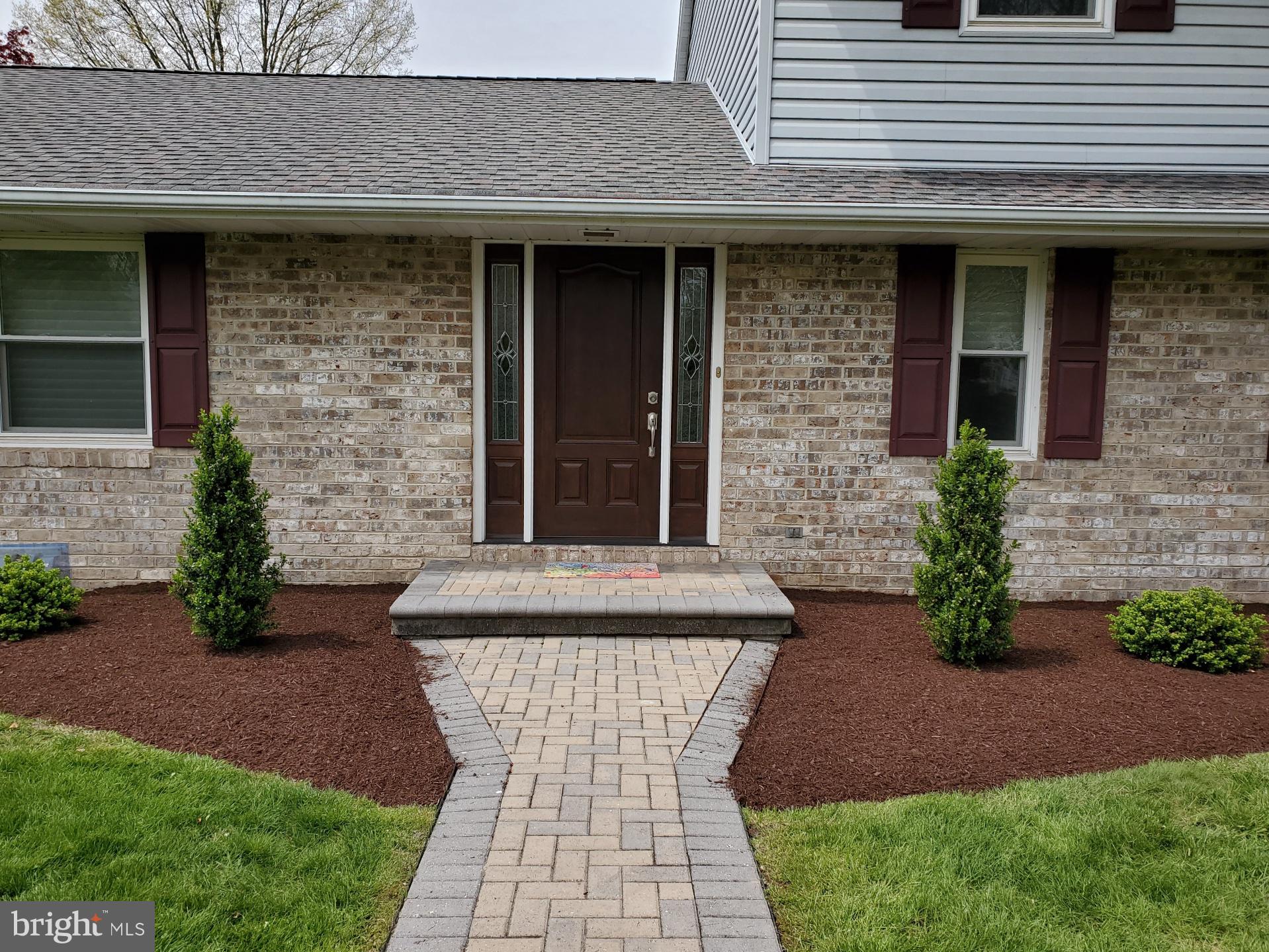 TWIN OAKS - Residential