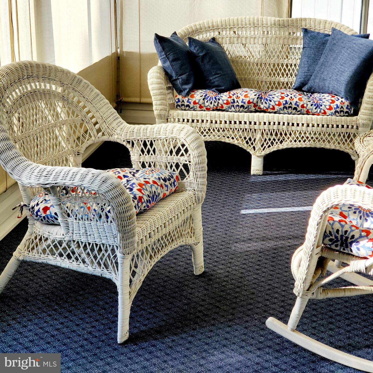 TWIN OAKS - Residential