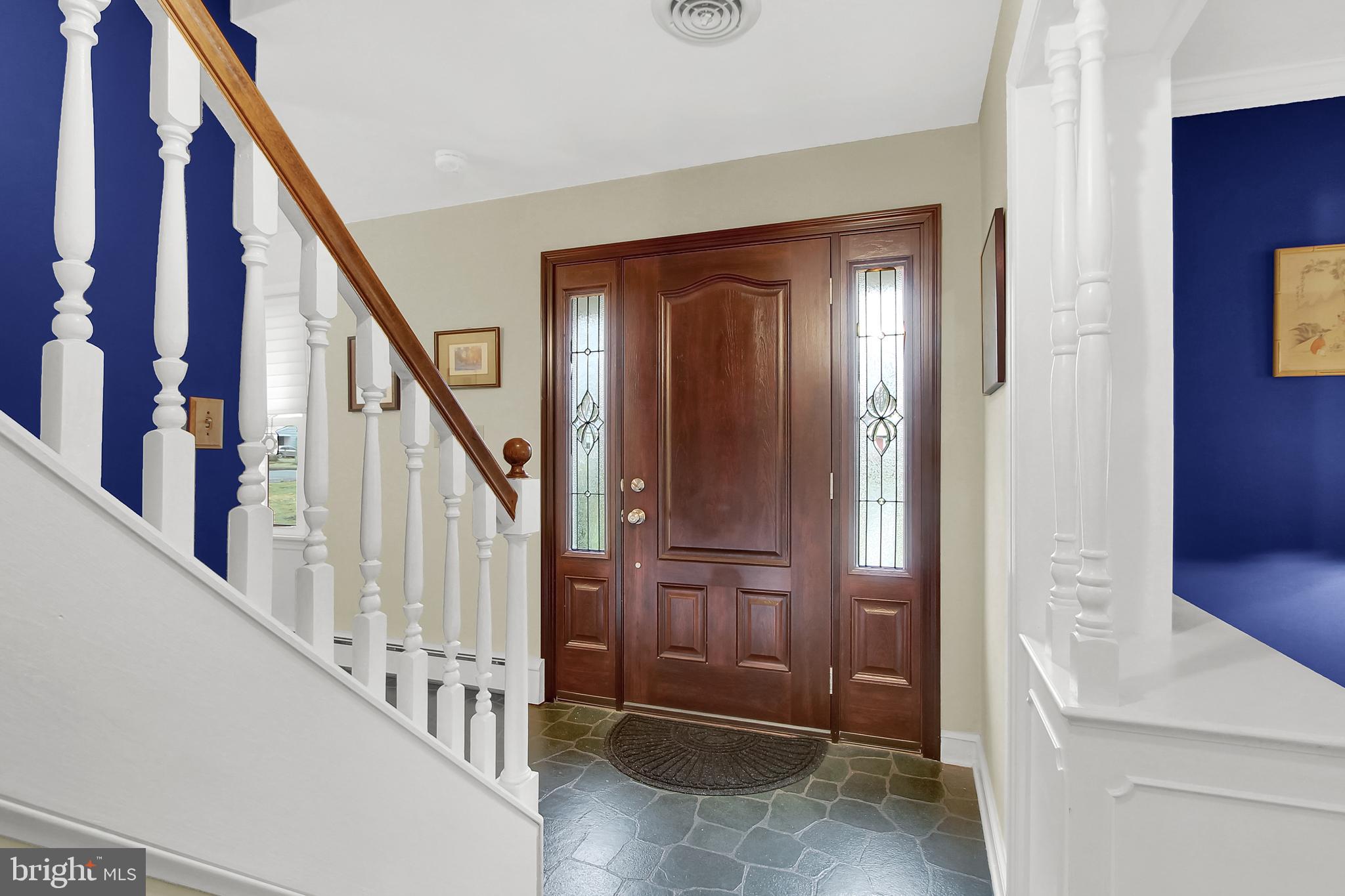 TWIN OAKS - Residential