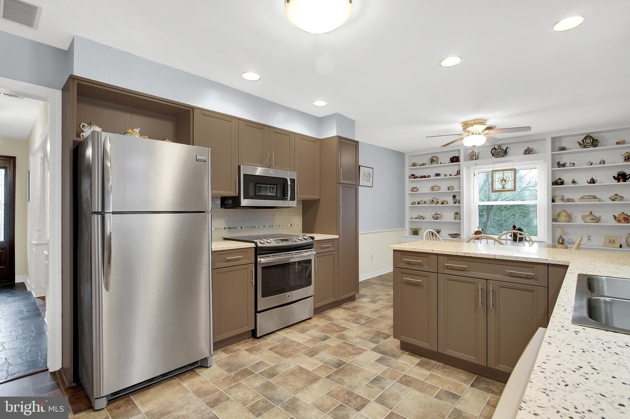 TWIN OAKS - Residential