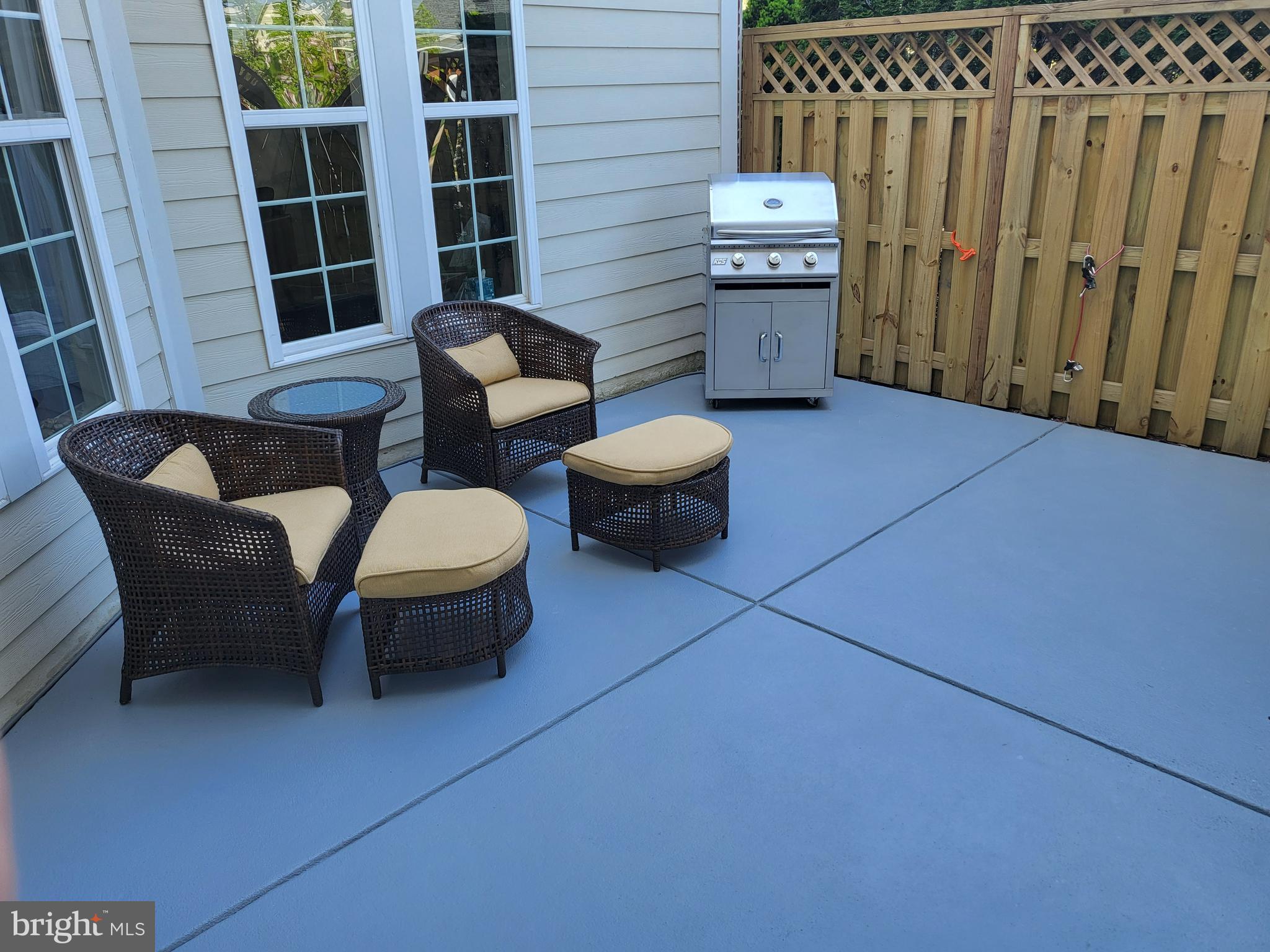 LANSDOWNE TOWN CENTER - Residential