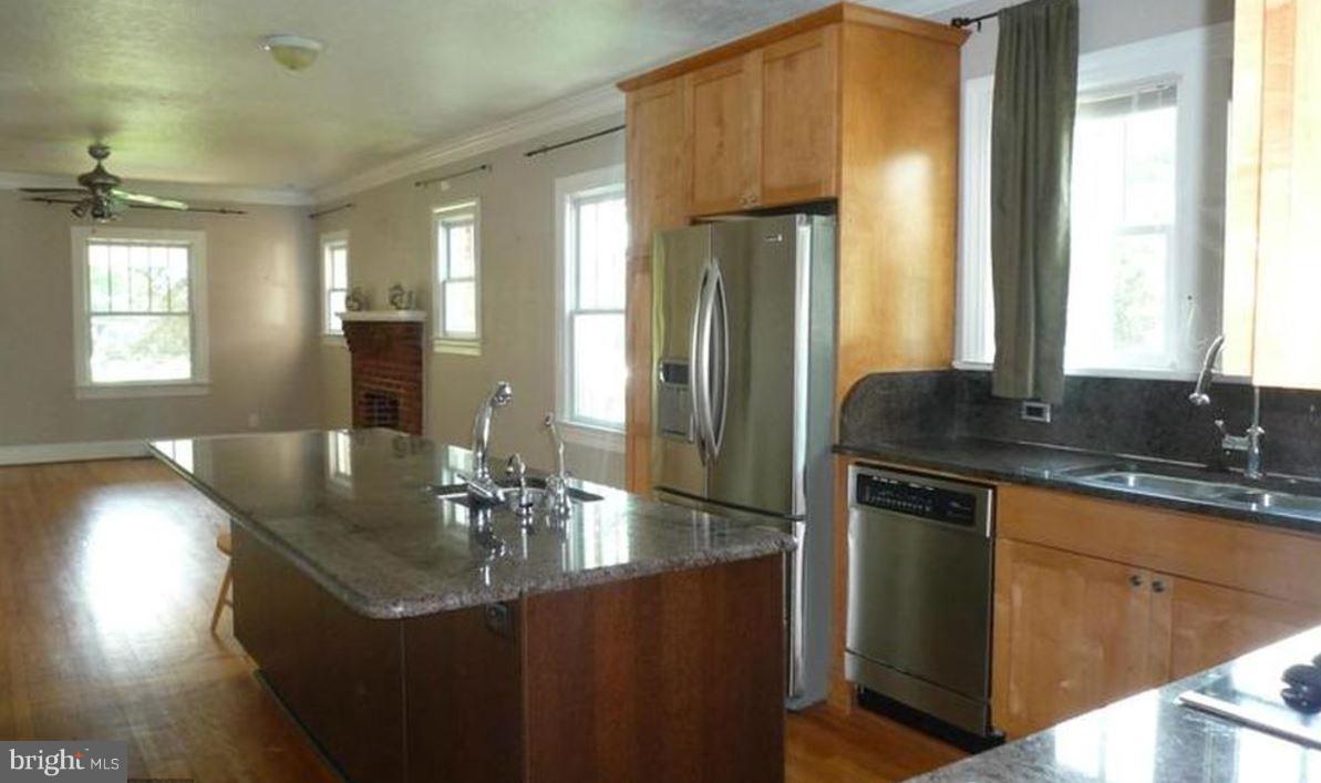 PHILLIPS - Residential Lease