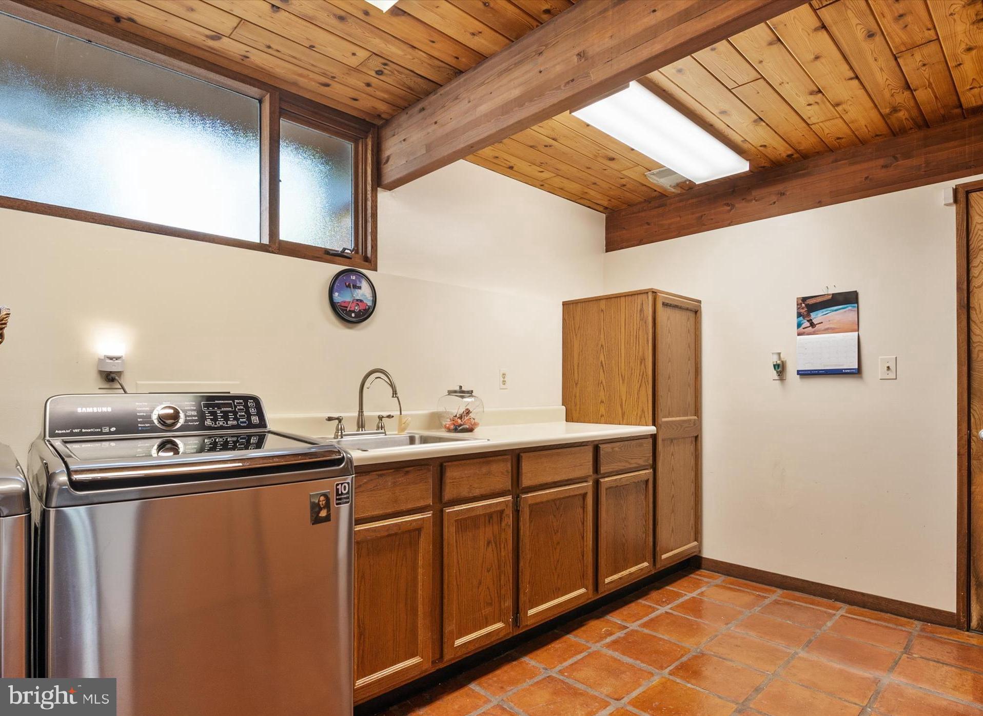 BROADVIEW ESTATES - Residential