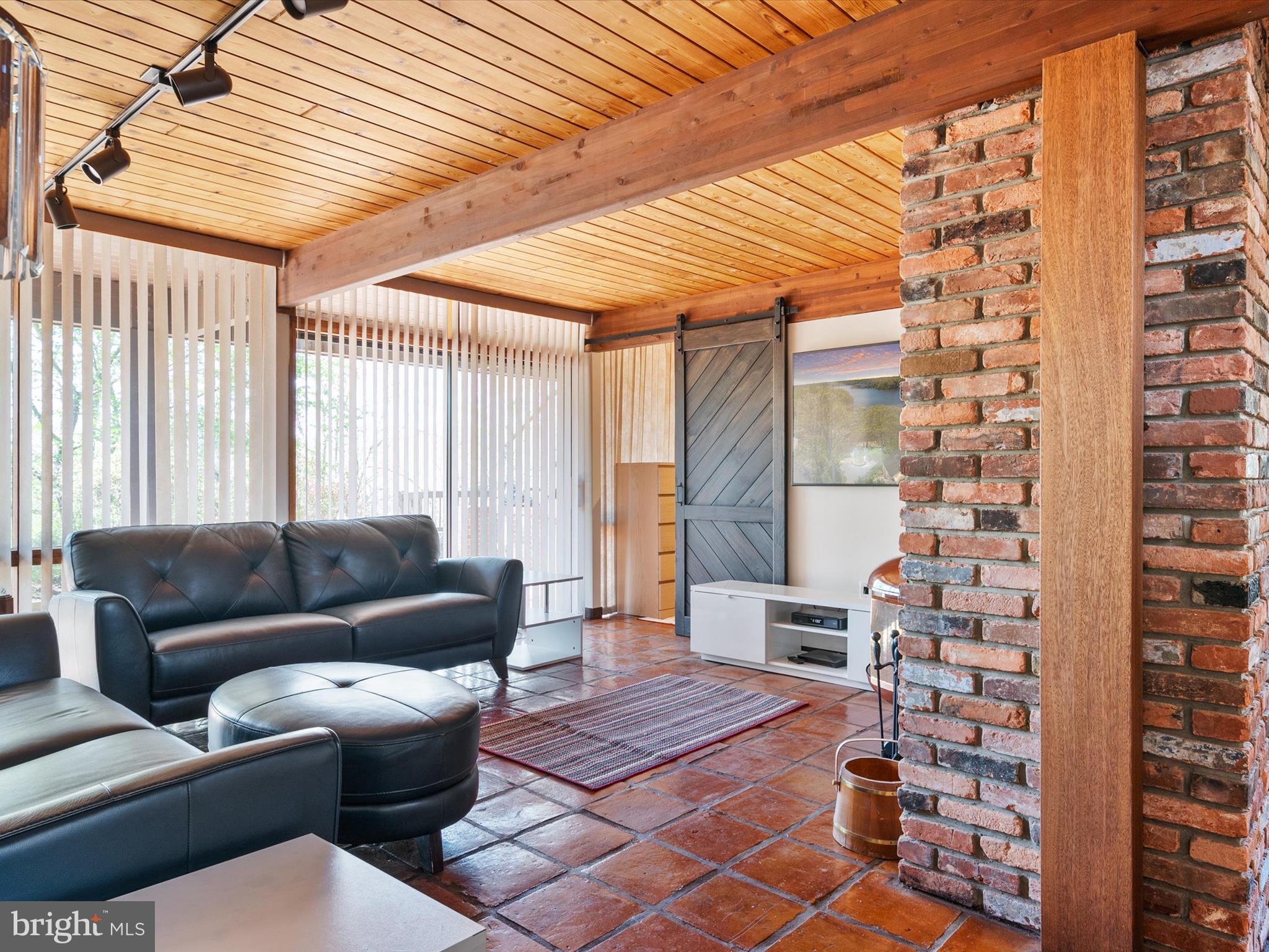 BROADVIEW ESTATES - Residential