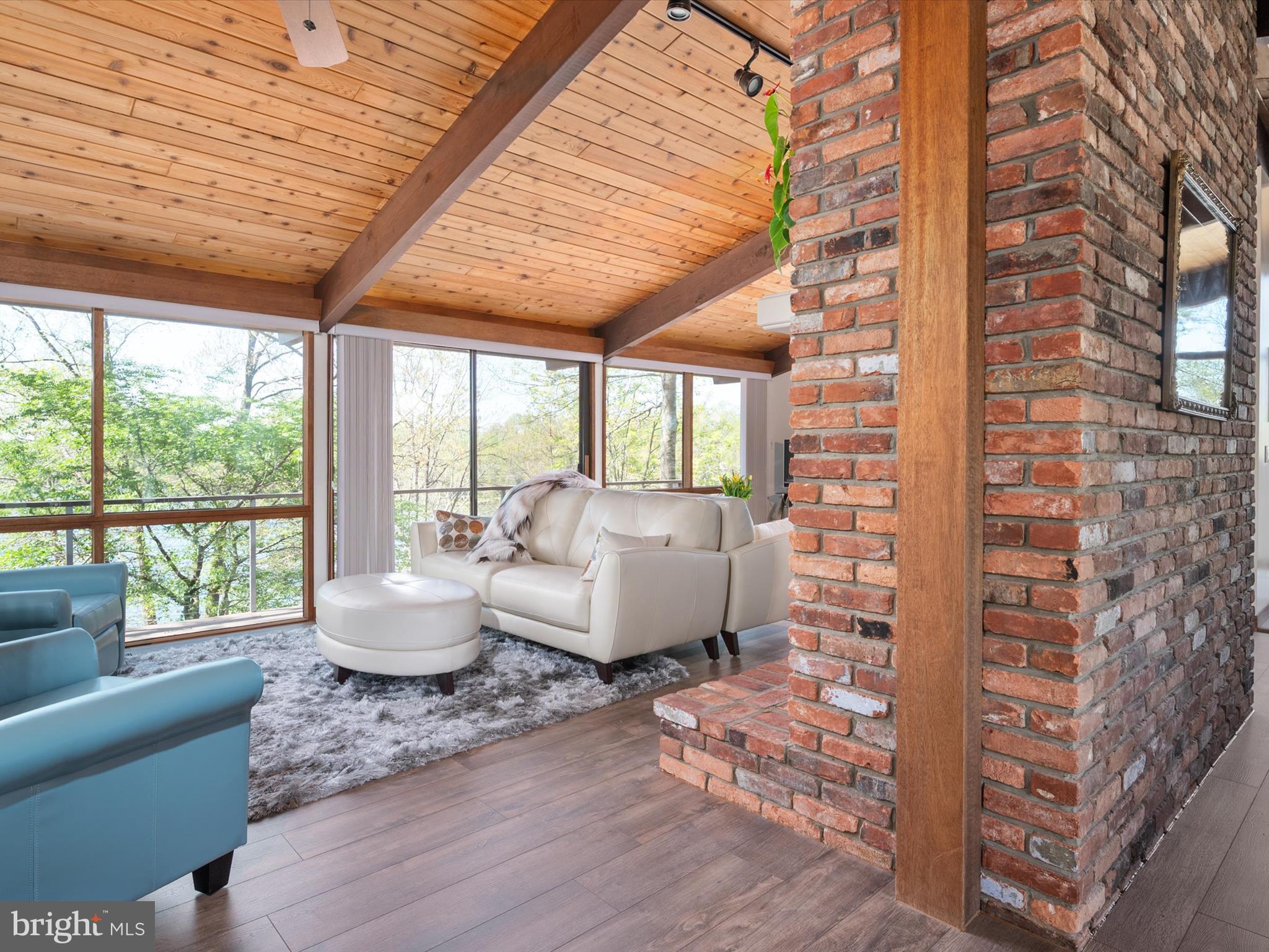 BROADVIEW ESTATES - Residential