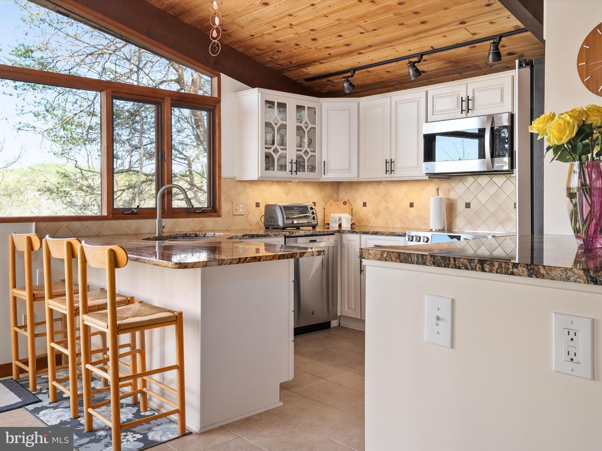 BROADVIEW ESTATES - Residential