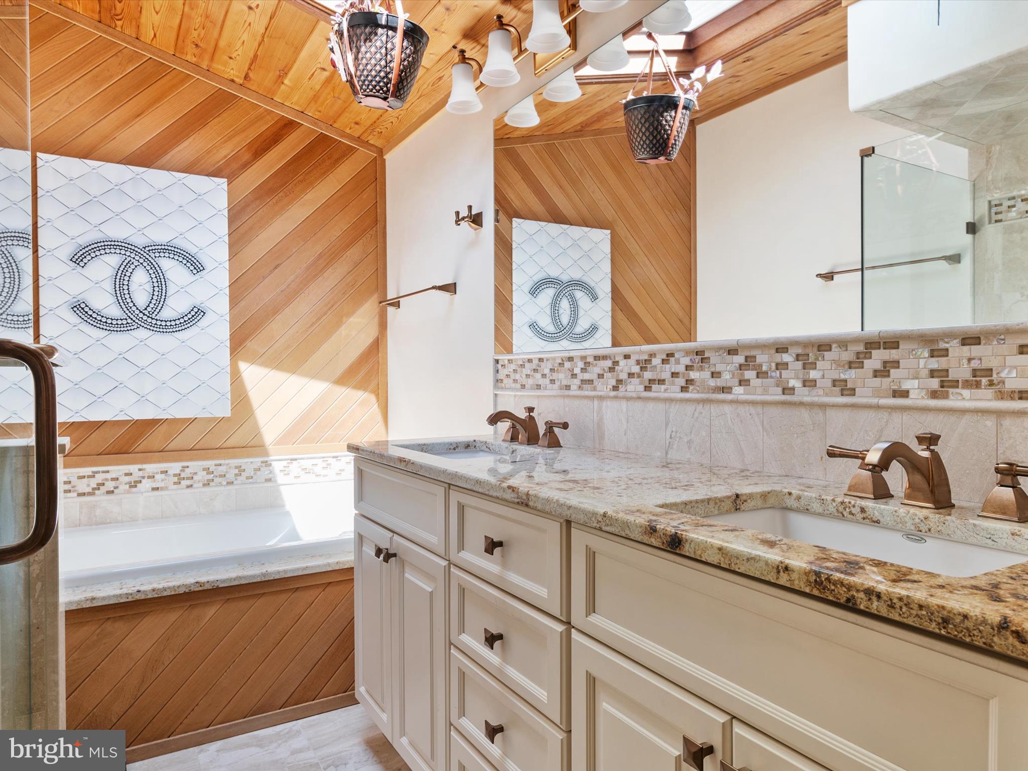 BROADVIEW ESTATES - Residential