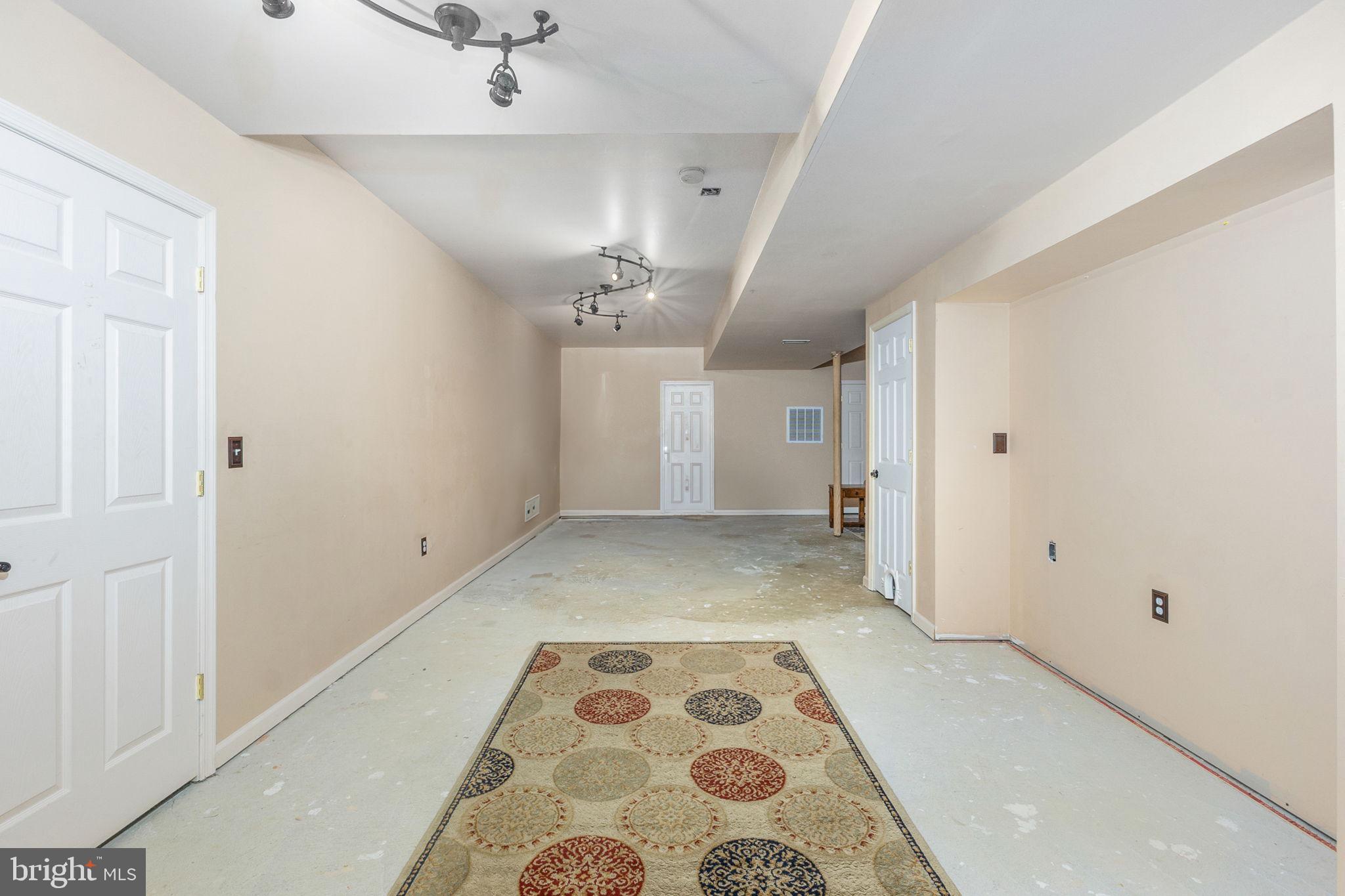 GREEN HEIGHTS - Residential Lease