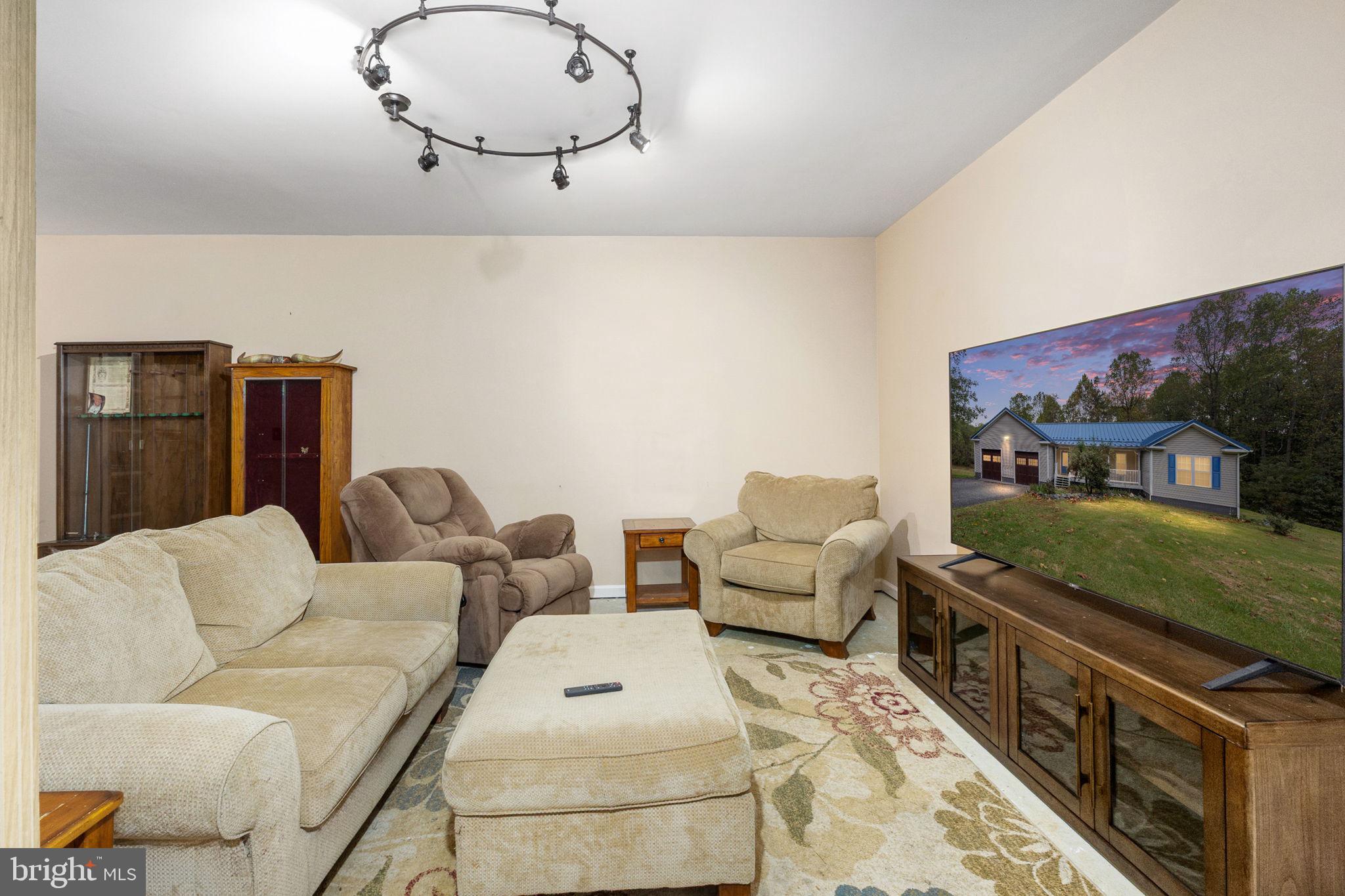 GREEN HEIGHTS - Residential Lease