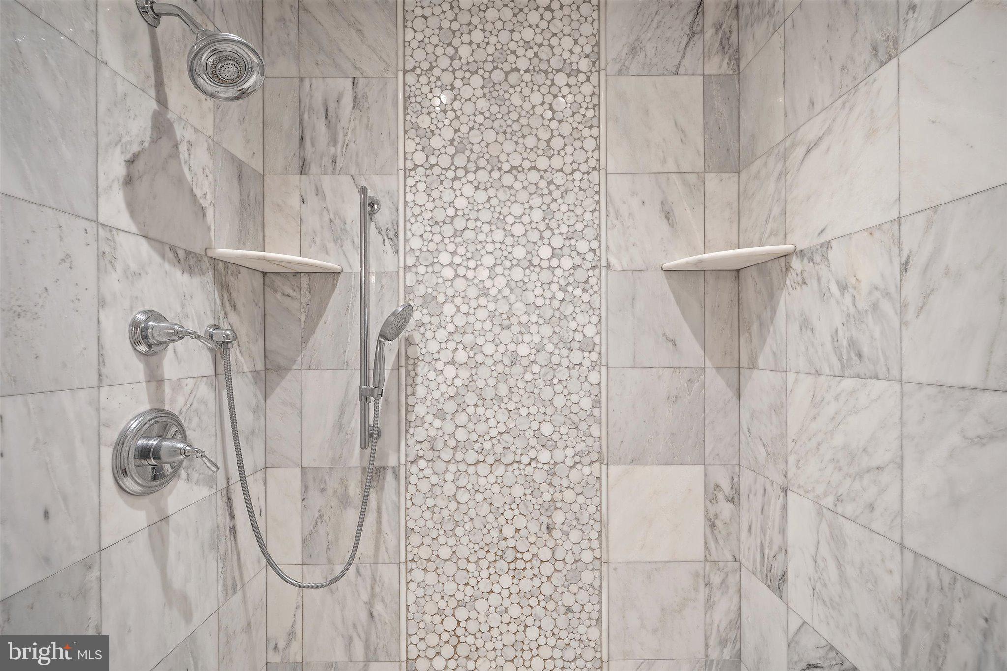 LITTLE ROCKY RUN - Residential