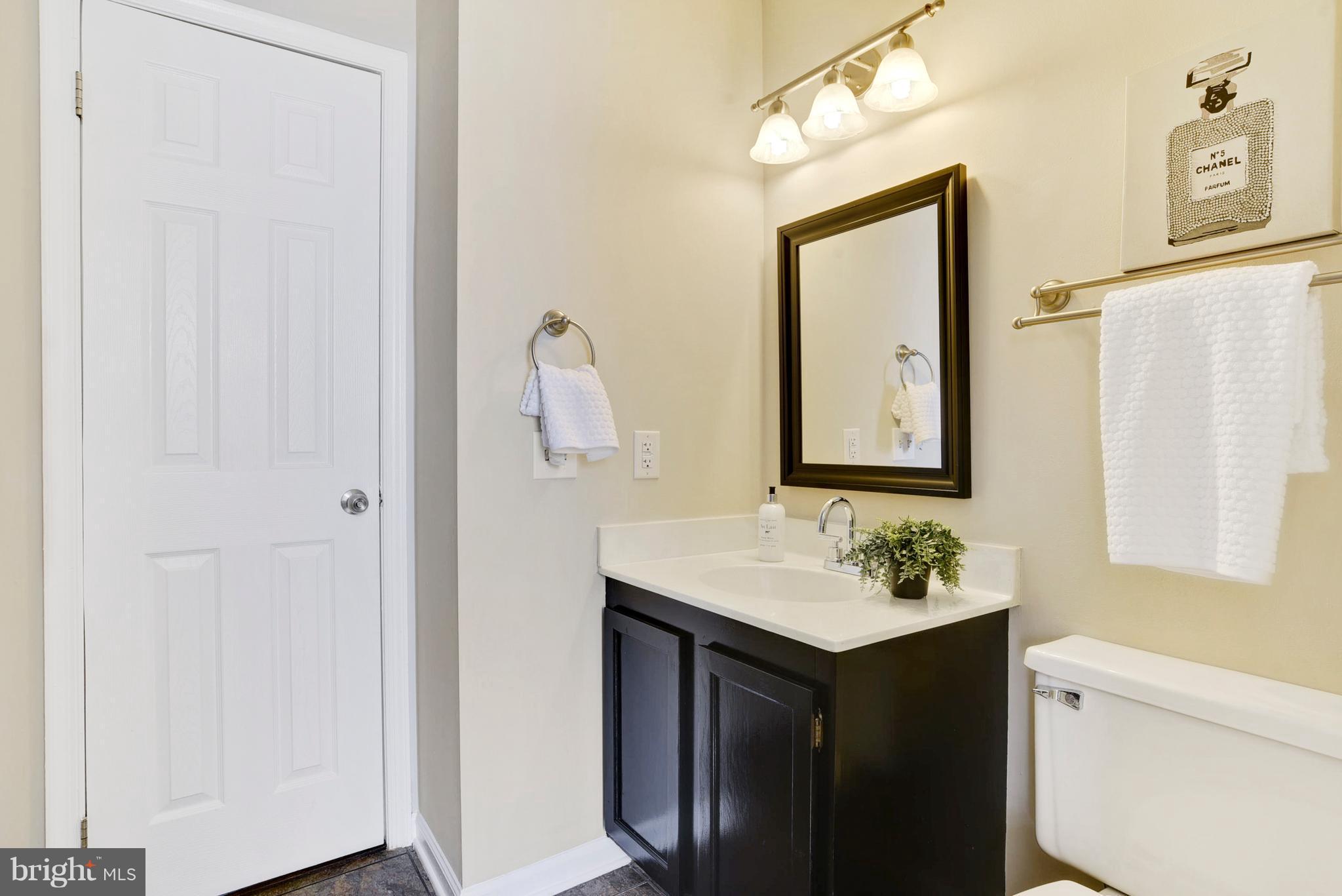 LONDON TOWN WEST - Residential