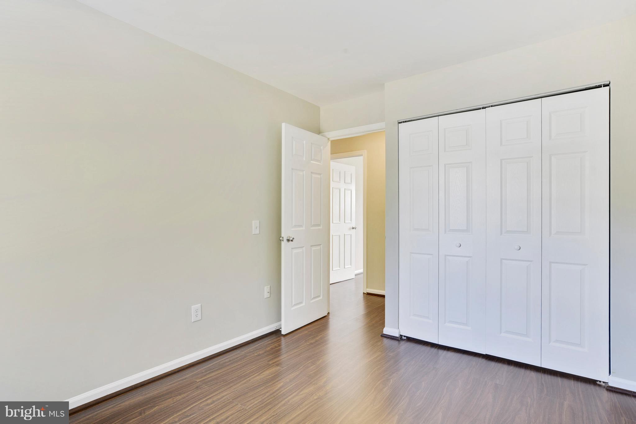 LONDON TOWN WEST - Residential