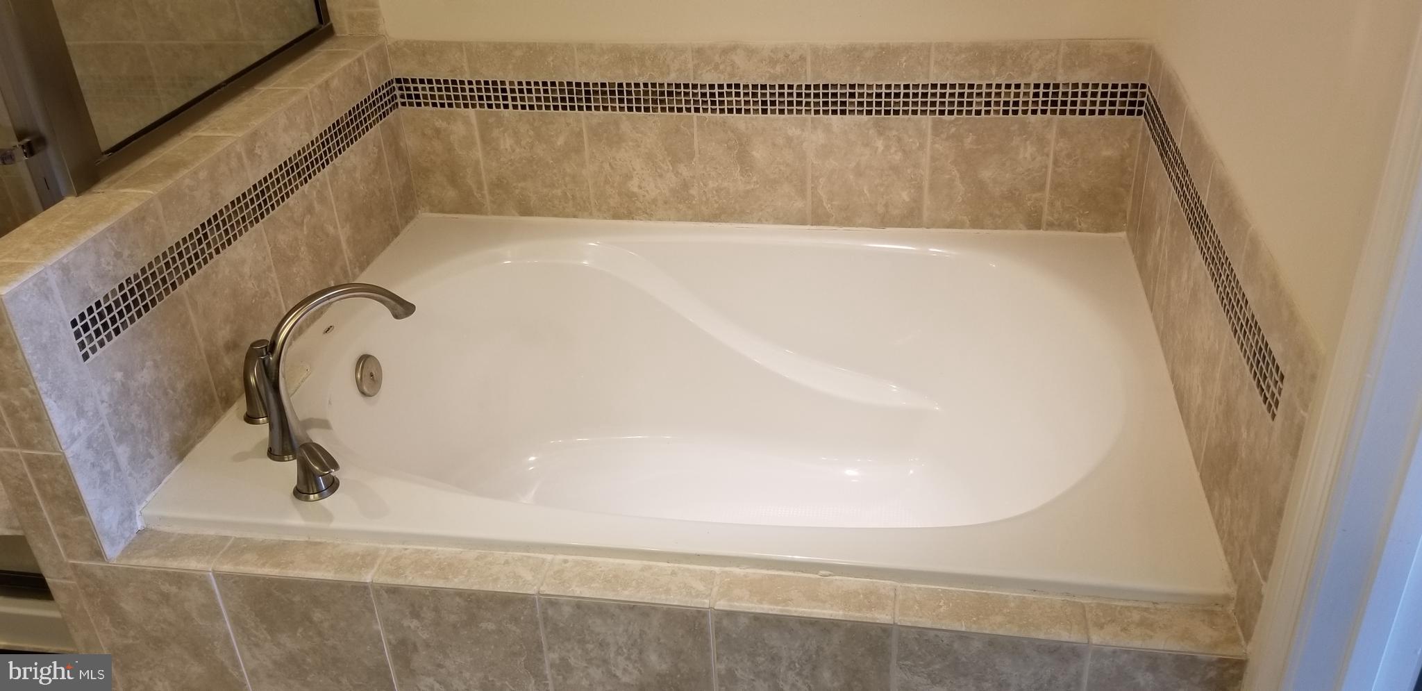 LINTON AT BALLENGER - Residential Lease