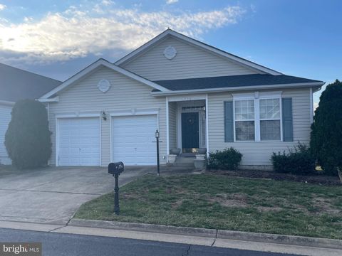 3754 CHINA GROVE MEWS DUMFRIES VA 22025