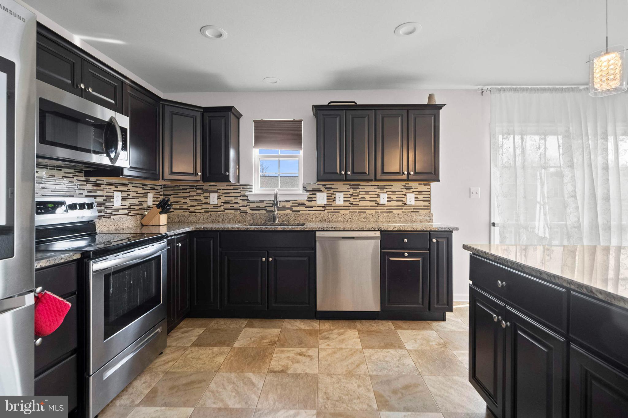 MEADOWBROOK - Residential