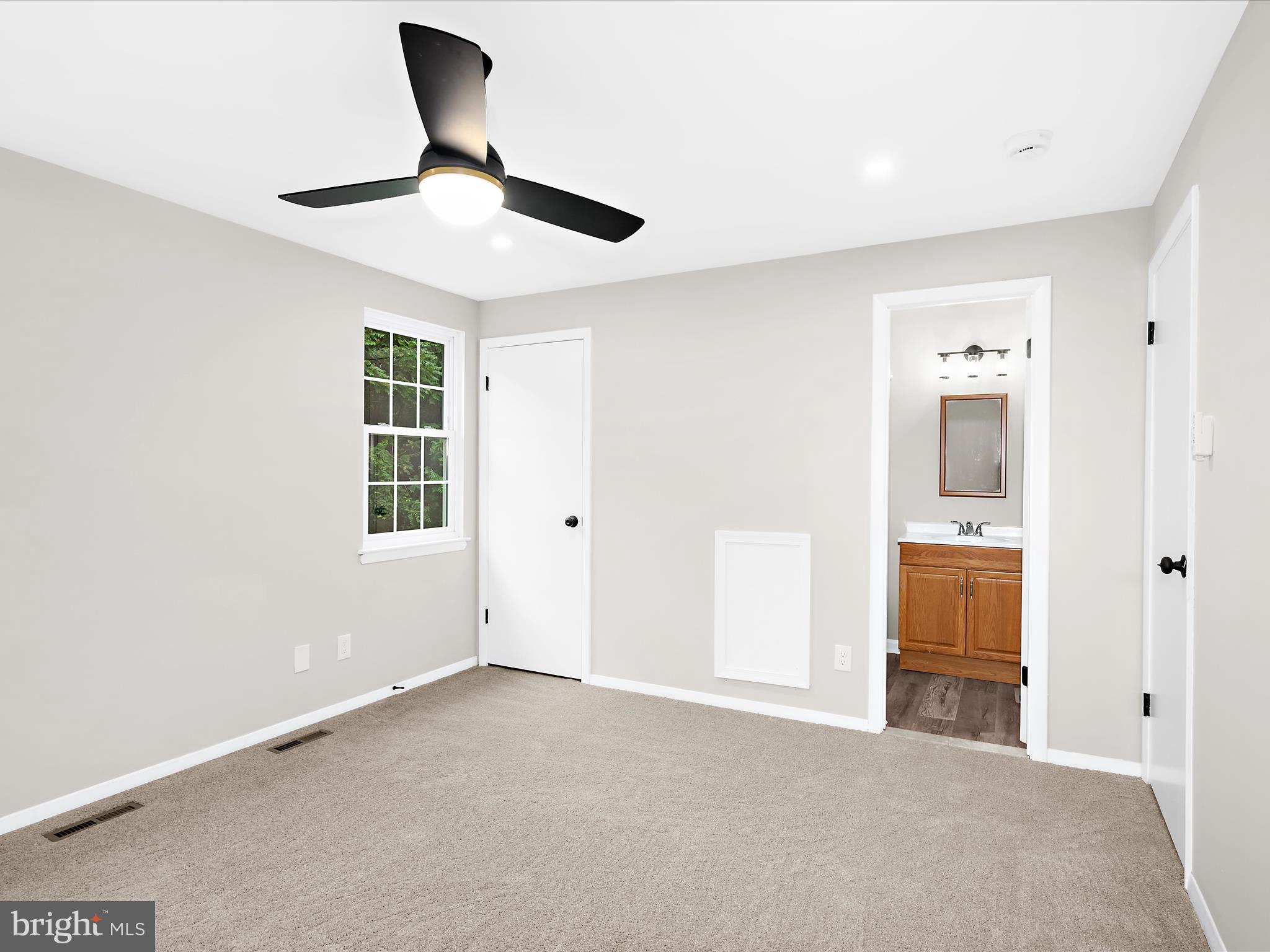 ELIZABETHS LANDING - Residential