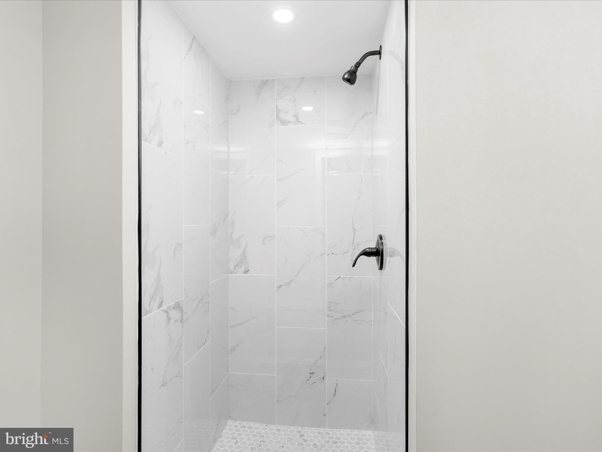 ELIZABETHS LANDING - Residential