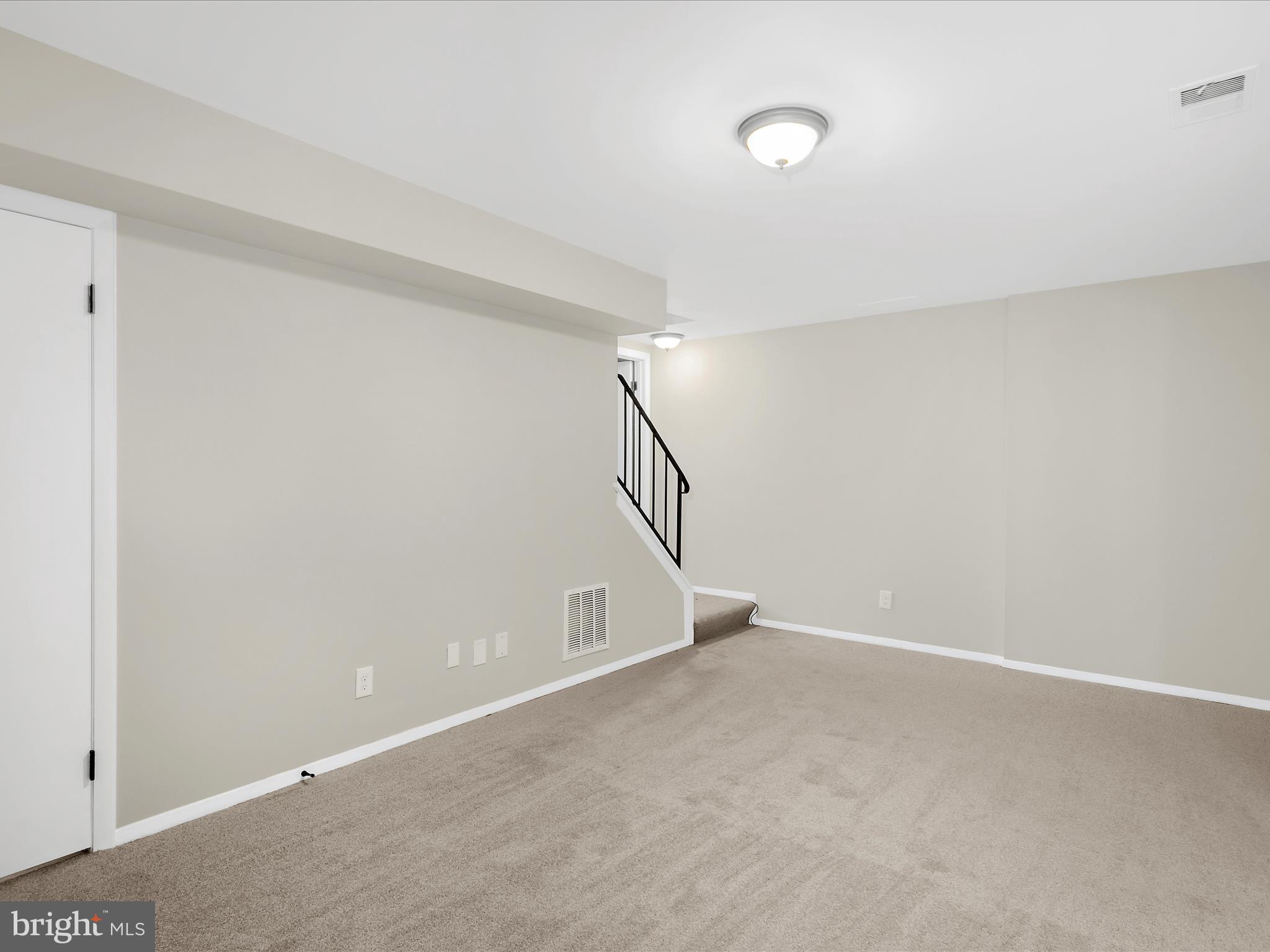 ELIZABETHS LANDING - Residential