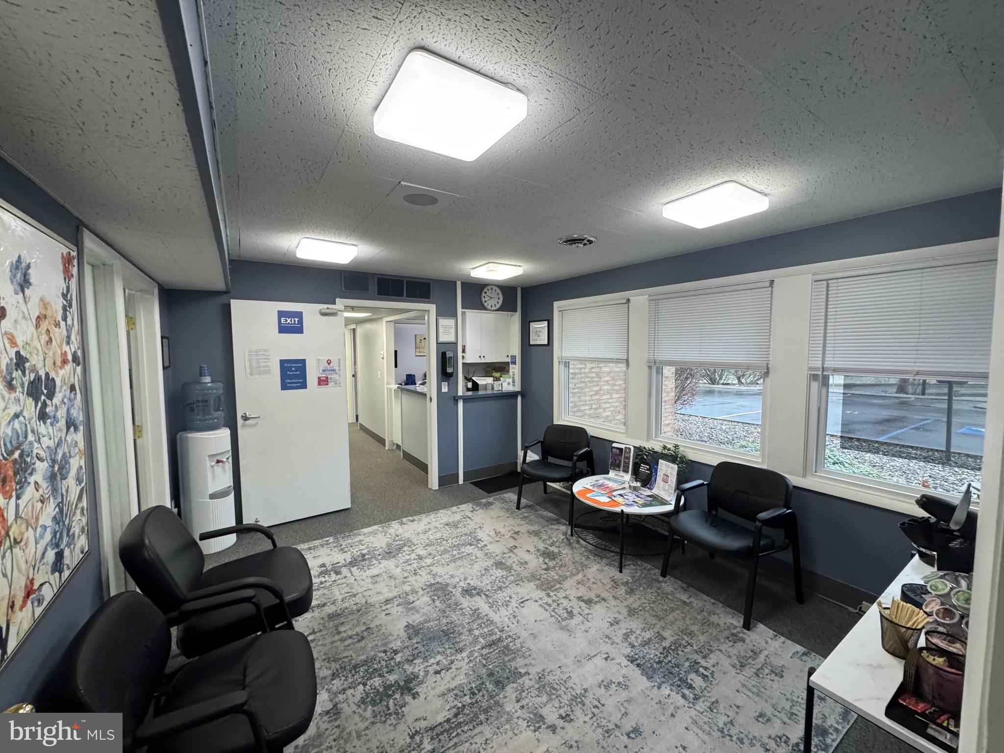 HIGHLANDS - Commercial Lease