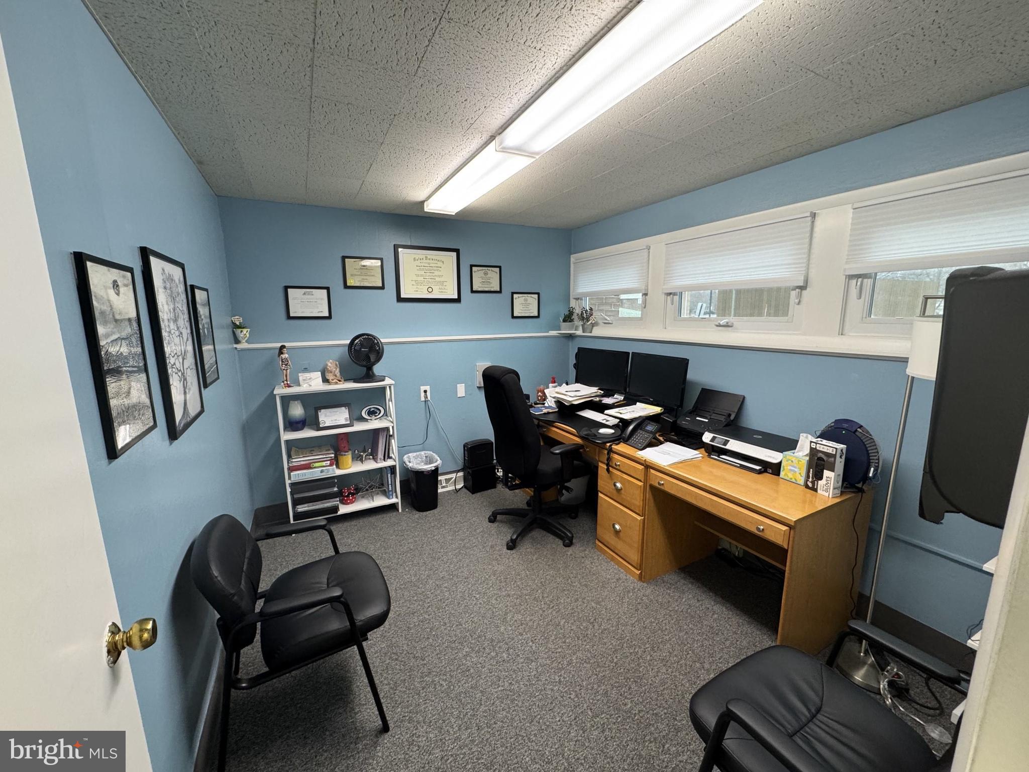 HIGHLANDS - Commercial Lease