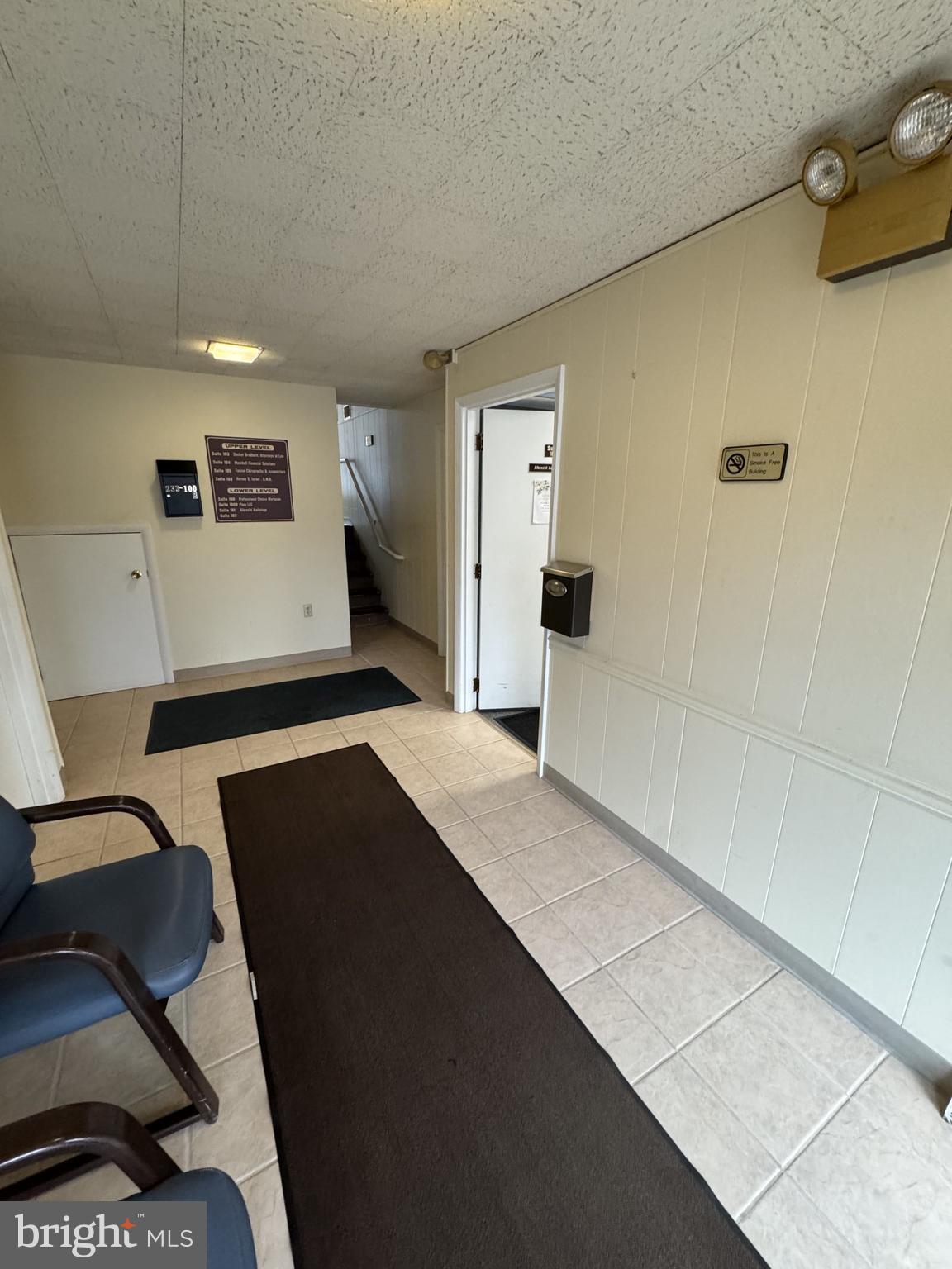 HIGHLANDS - Commercial Lease