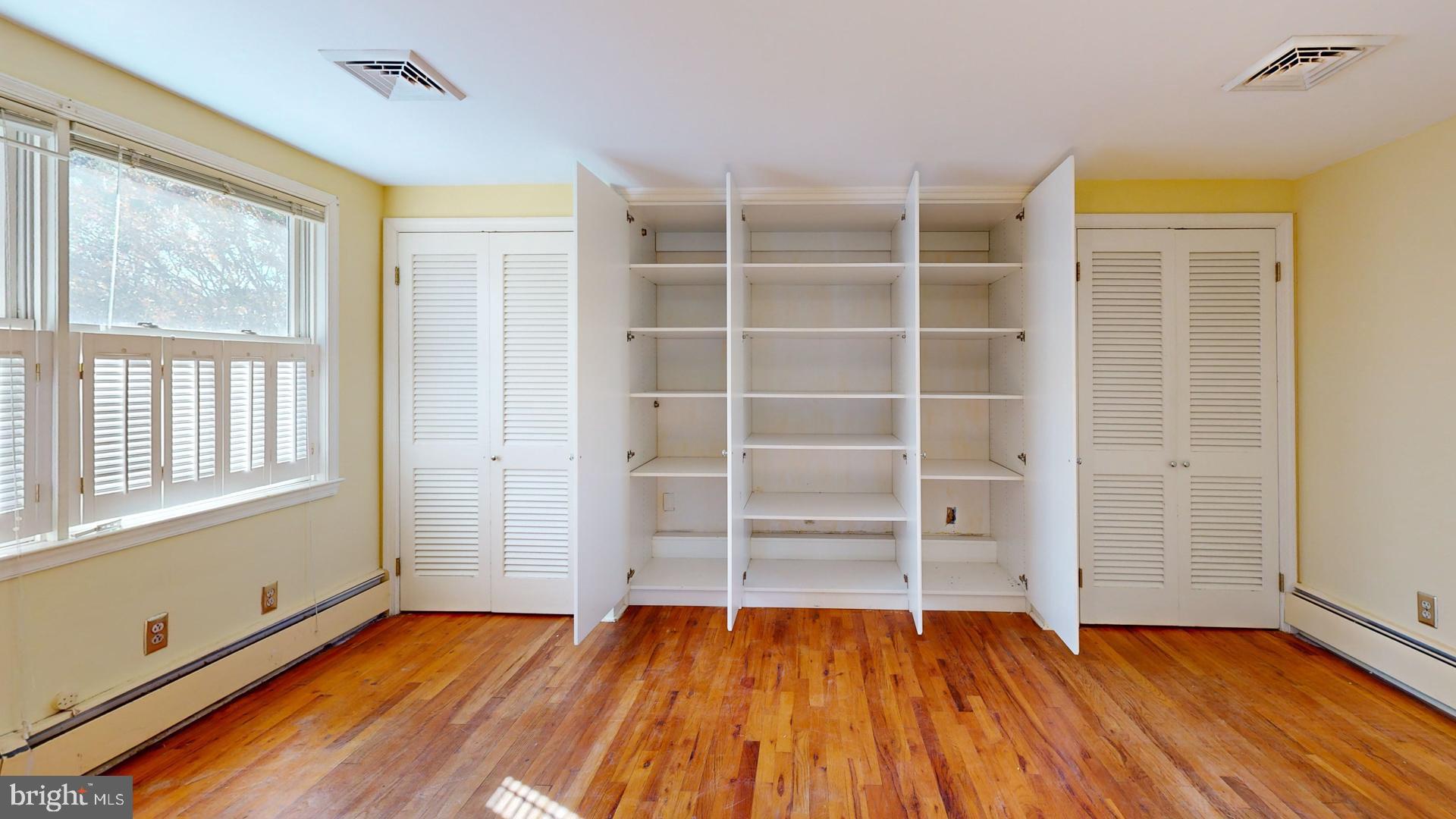 EASTON - Residential