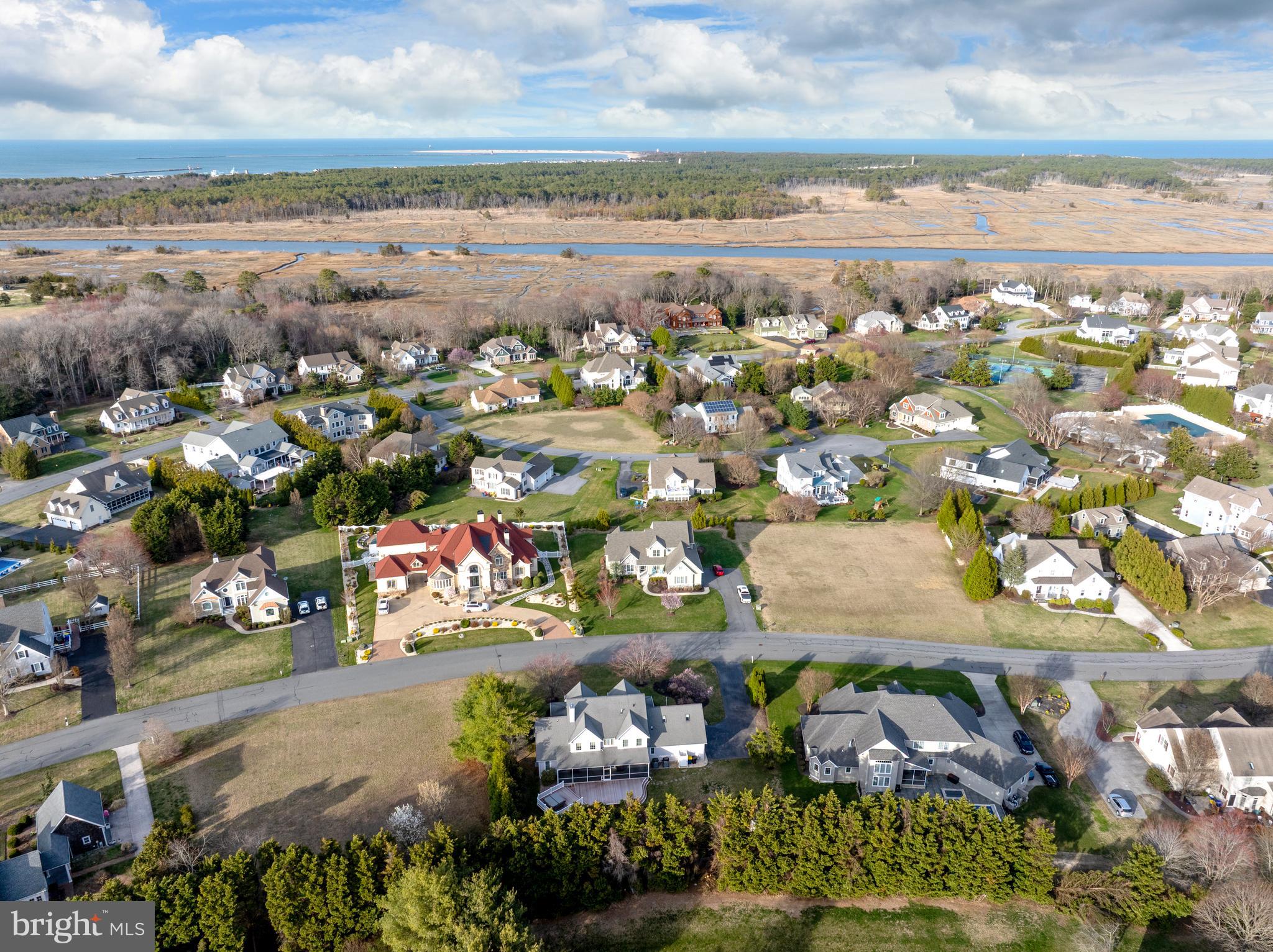 WOLFE POINTE - Residential