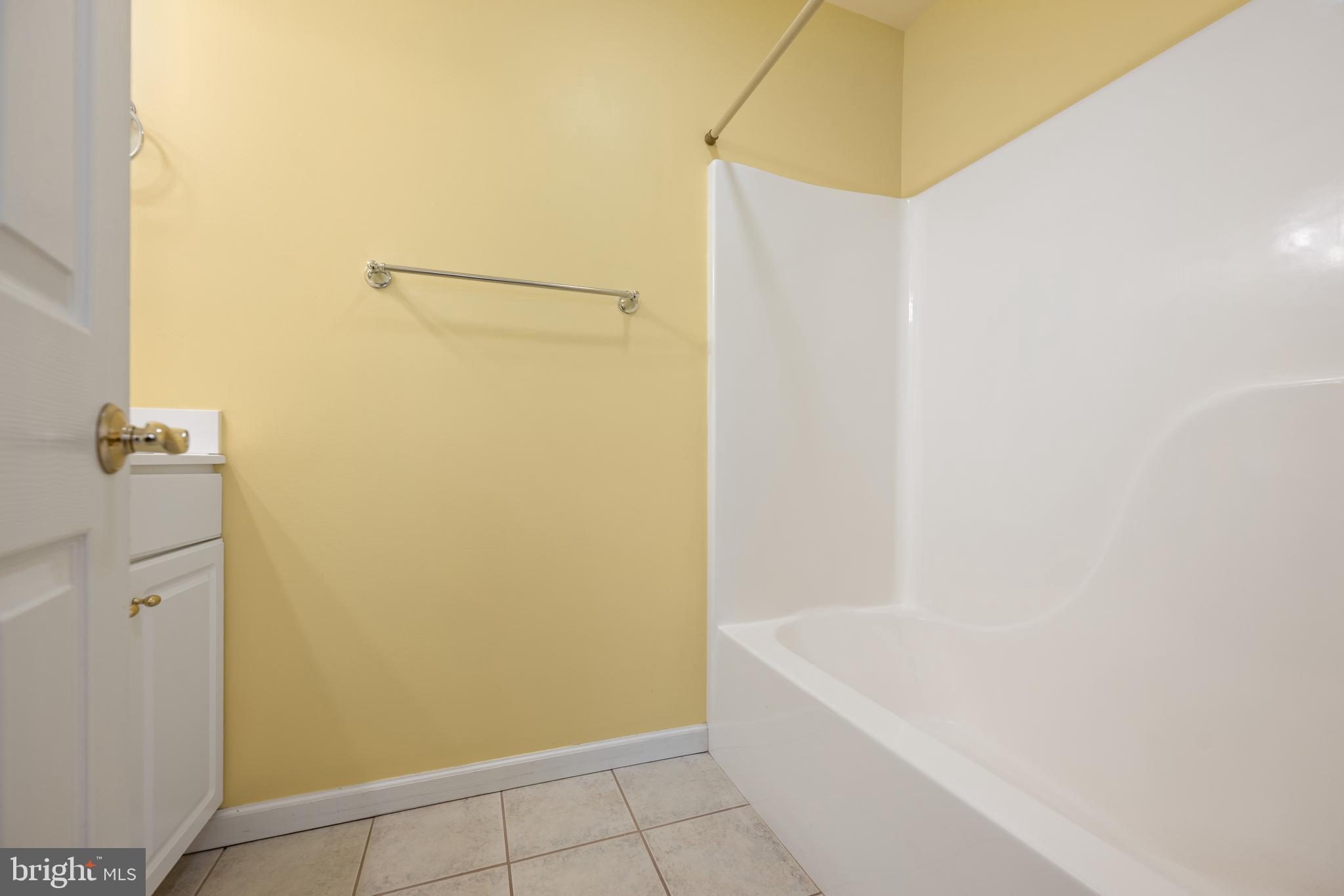 WOLFE POINTE - Residential