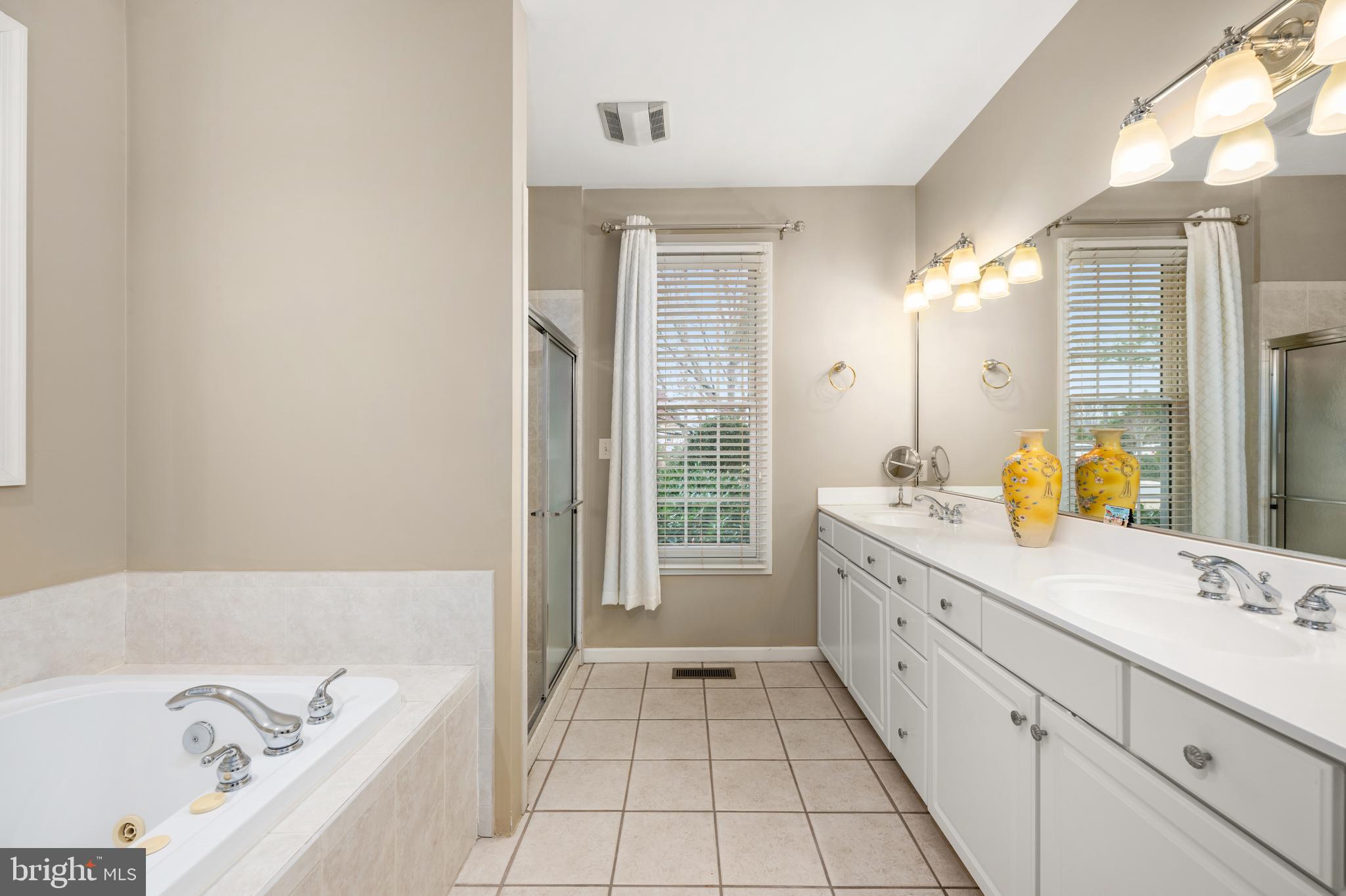 WOLFE POINTE - Residential