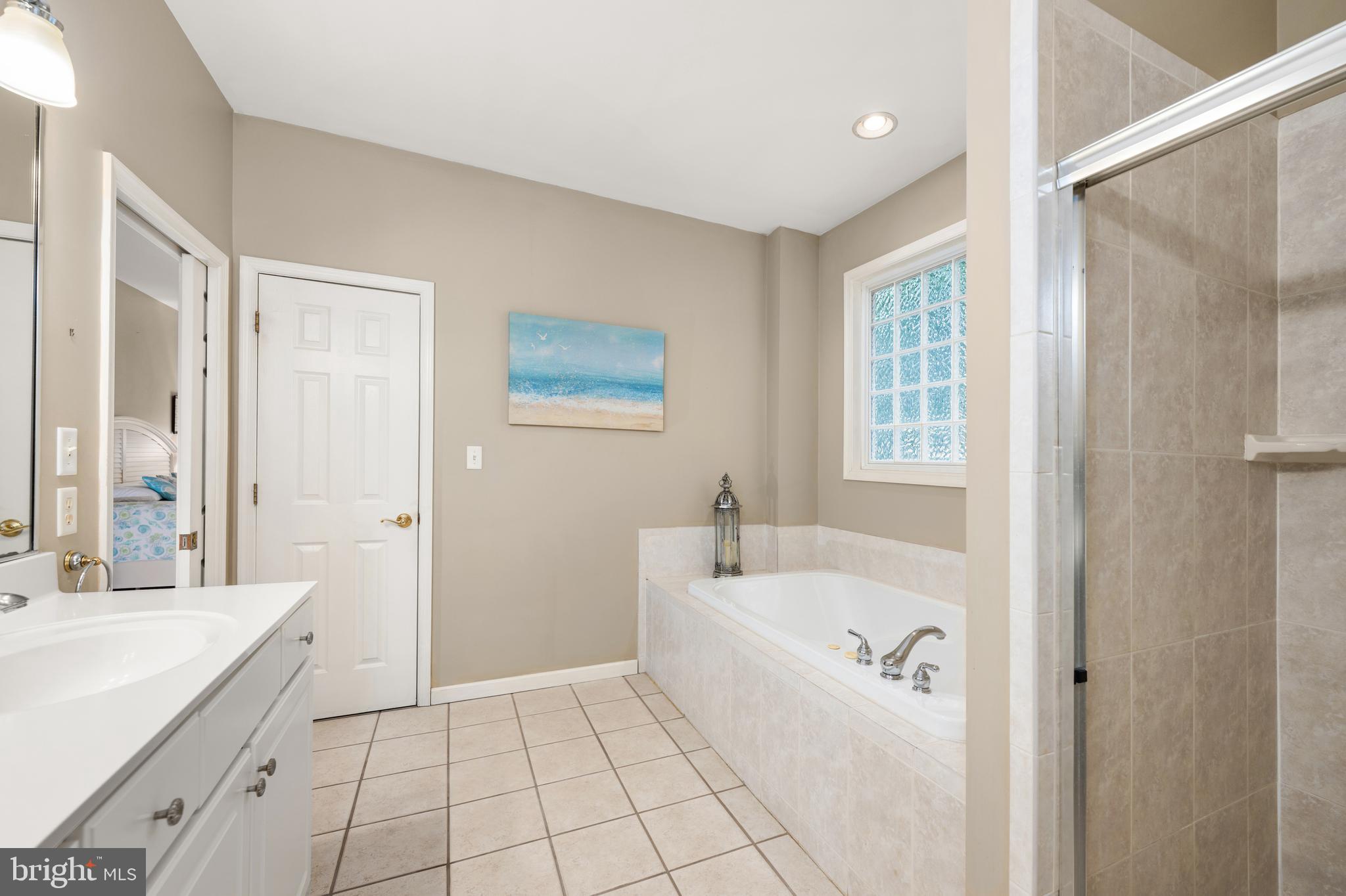 WOLFE POINTE - Residential