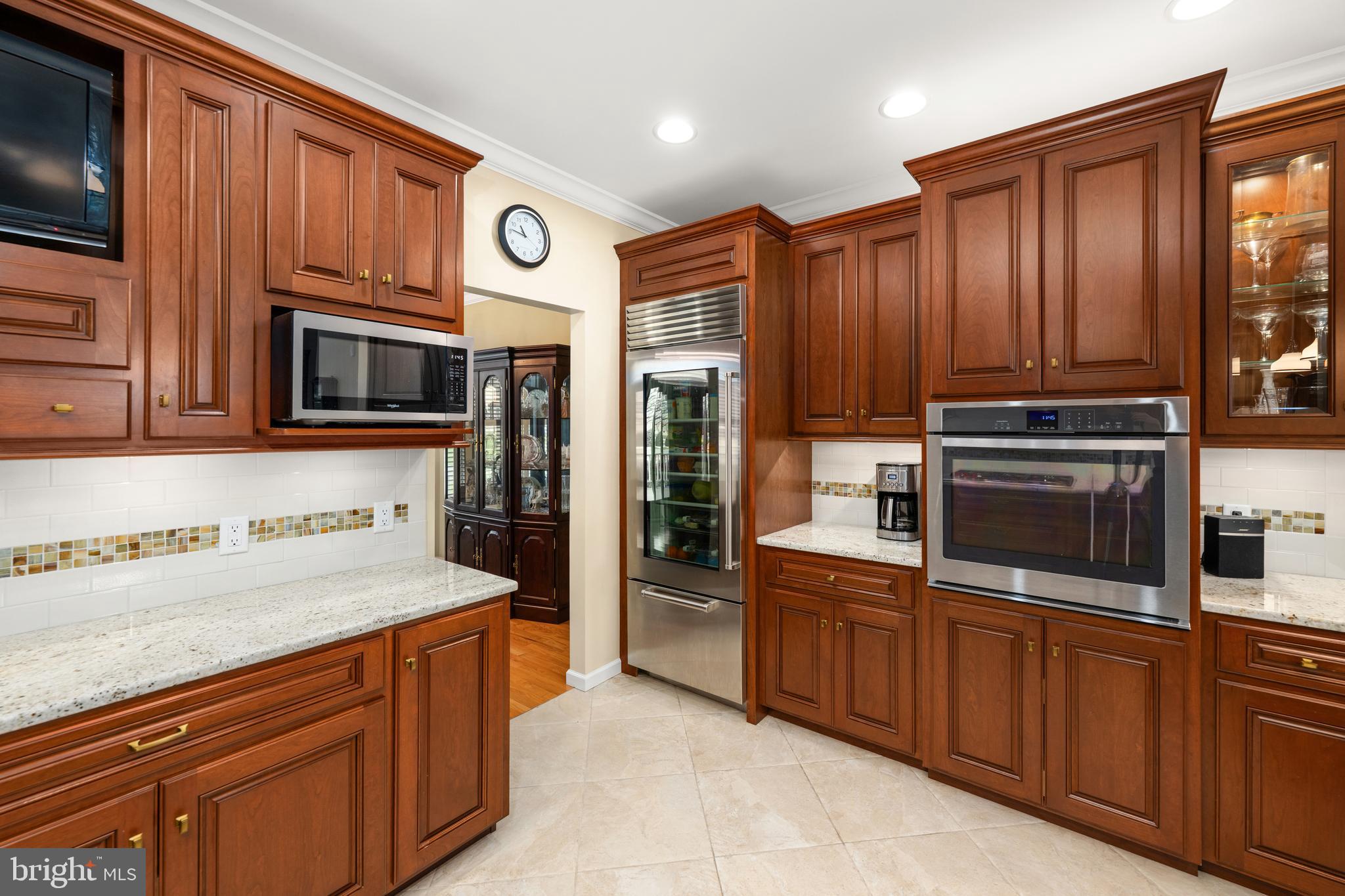 WOLFE POINTE - Residential