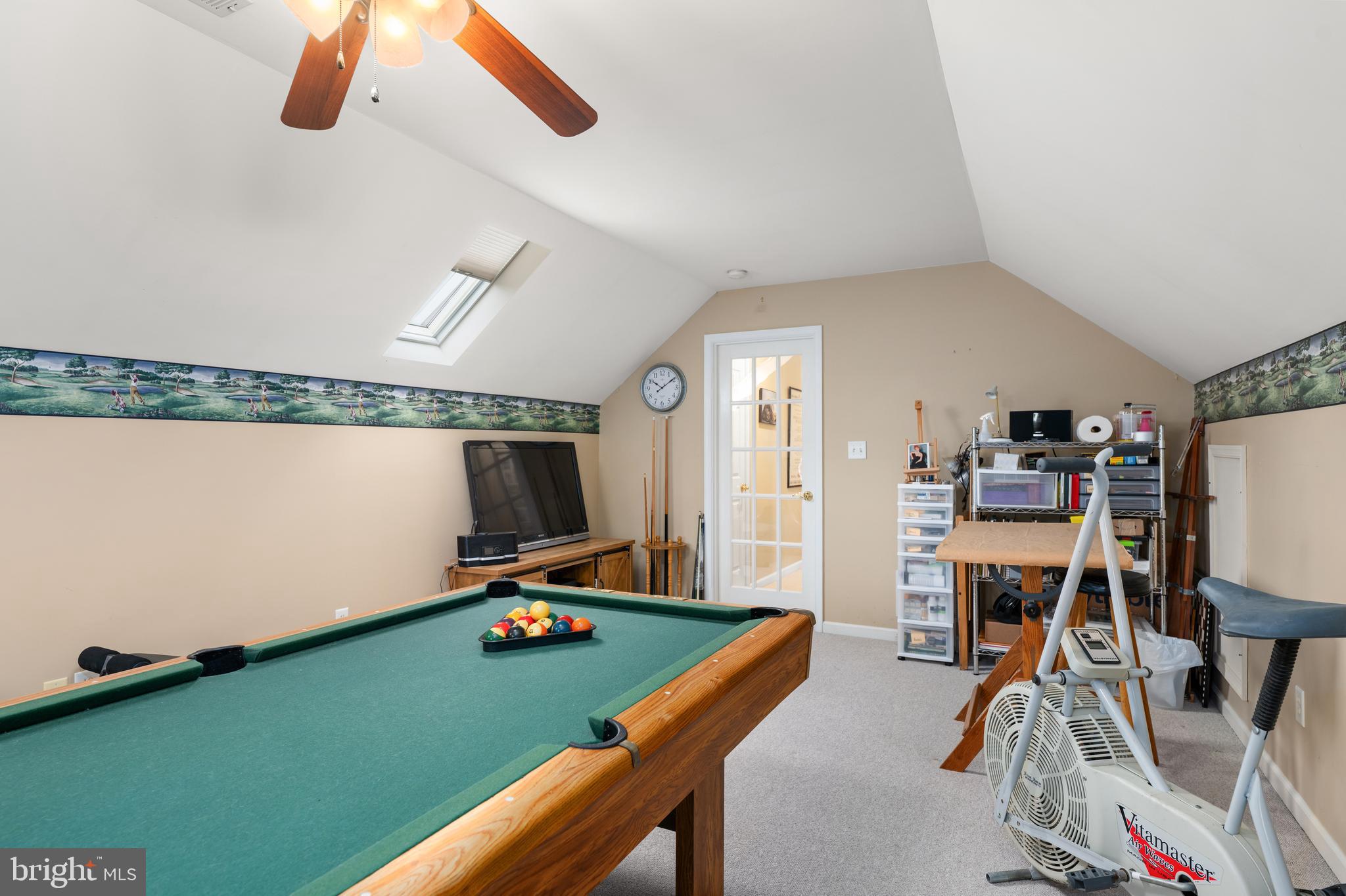 WOLFE POINTE - Residential