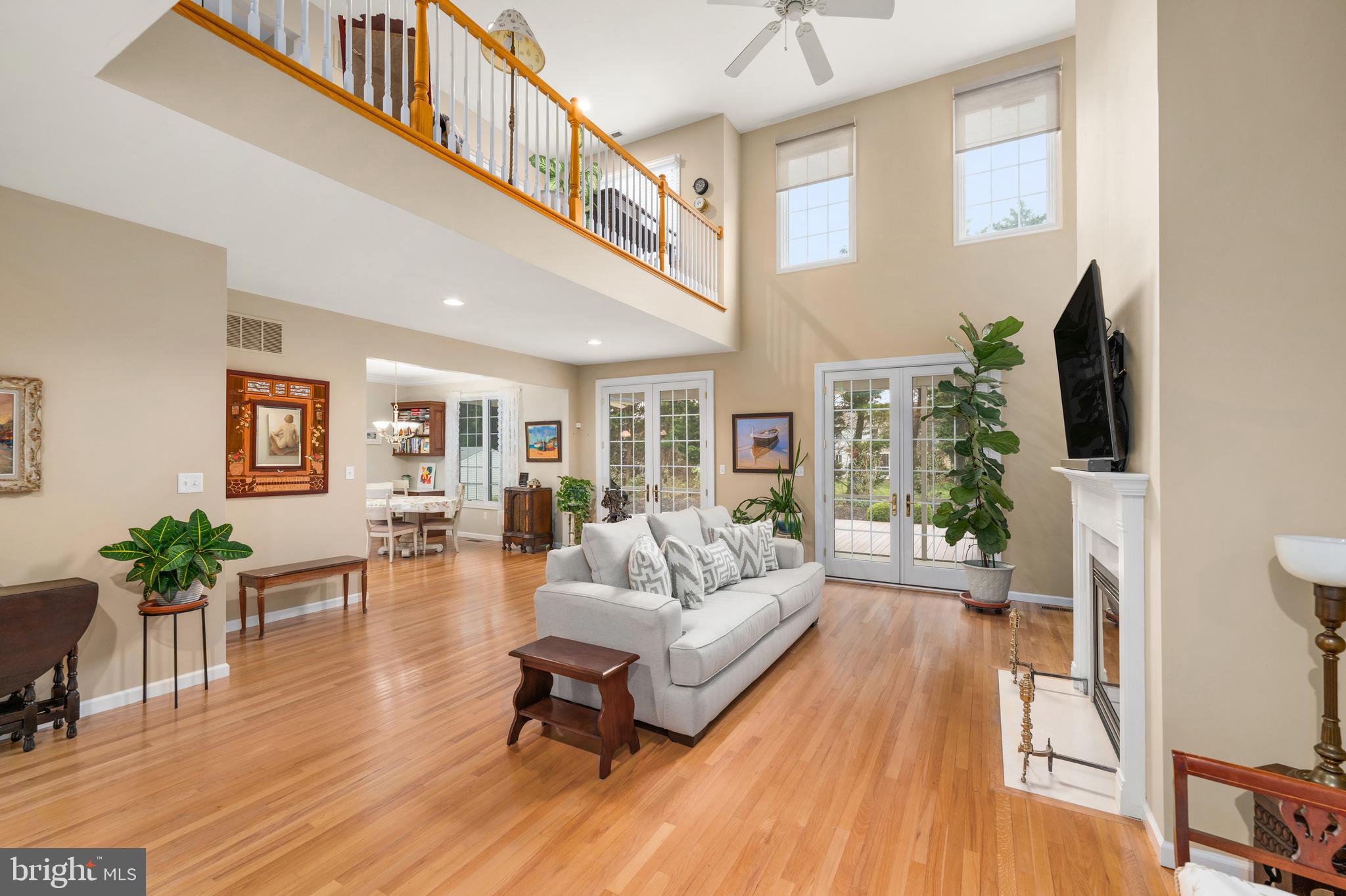 WOLFE POINTE - Residential