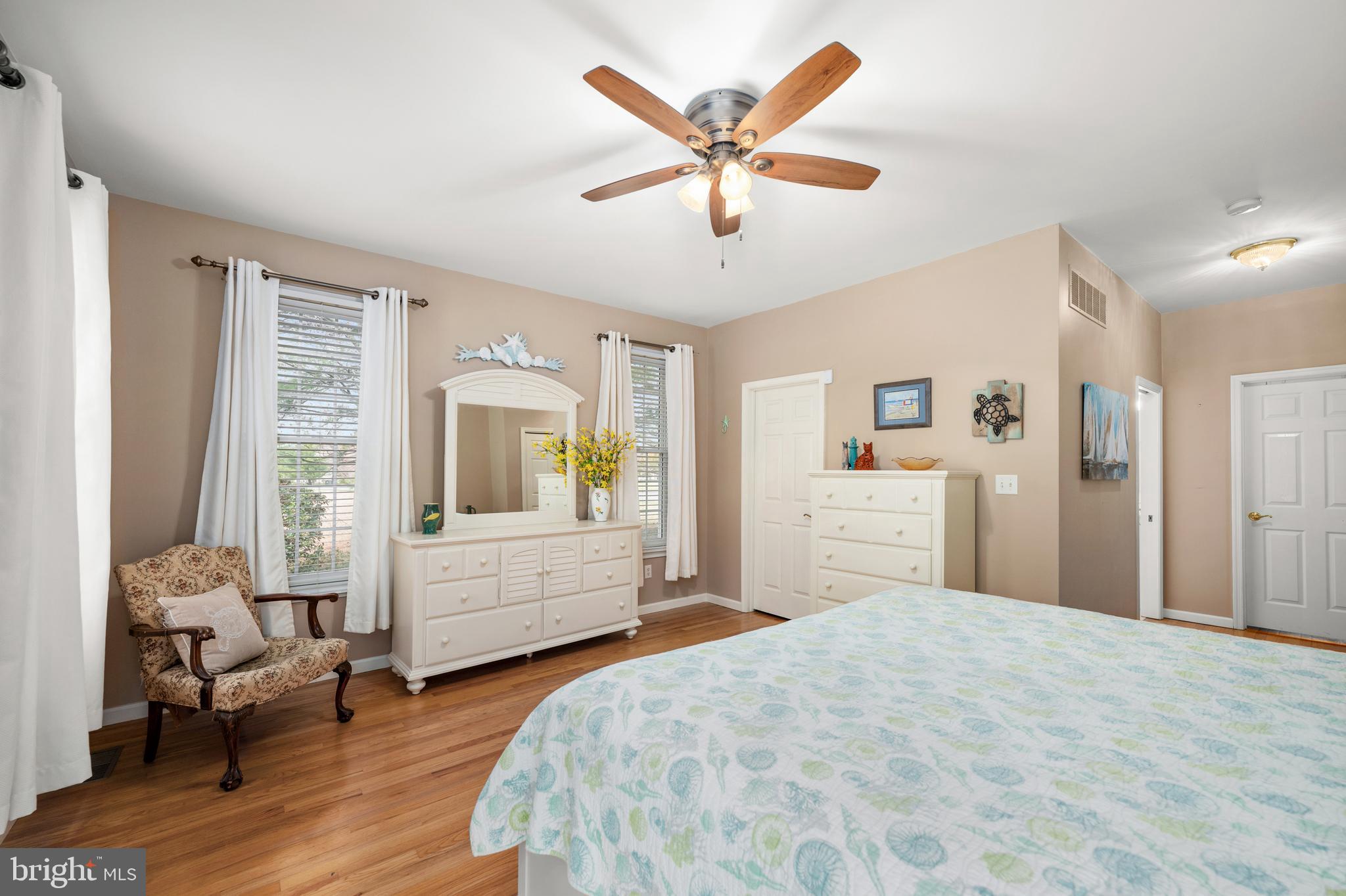 WOLFE POINTE - Residential